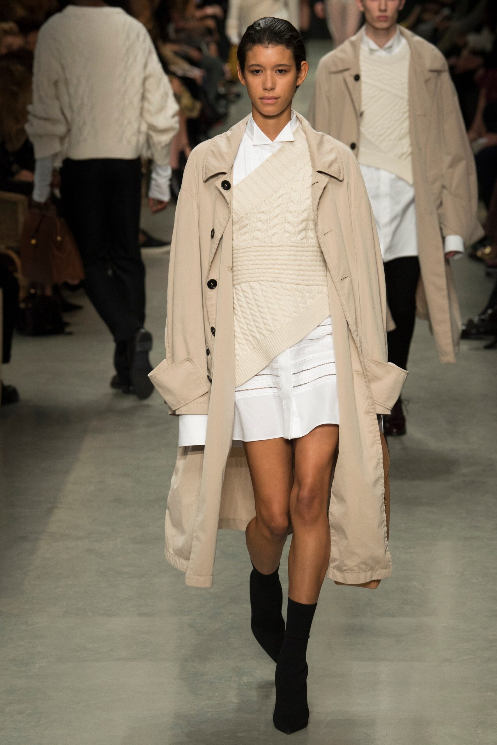 Burberry S/S 17 Look 87