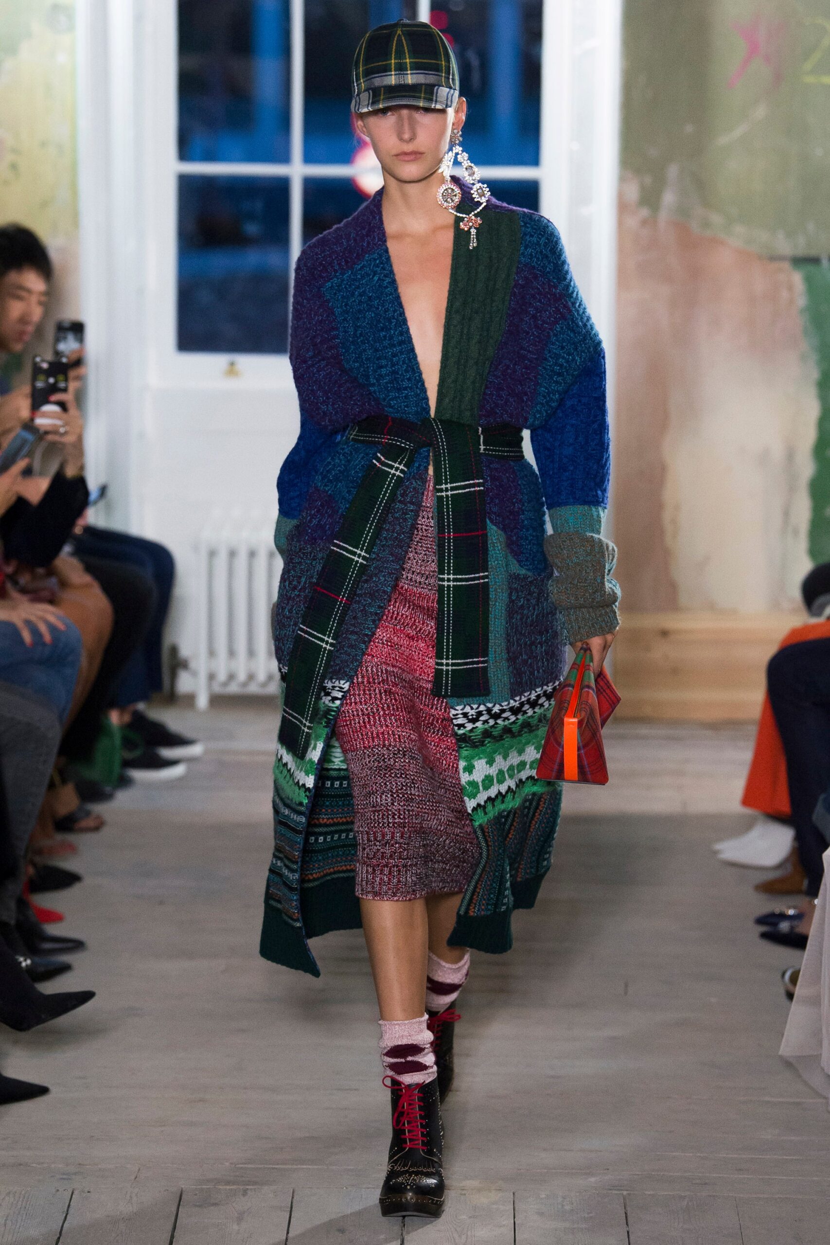 Burberry F/W 17 Look 132