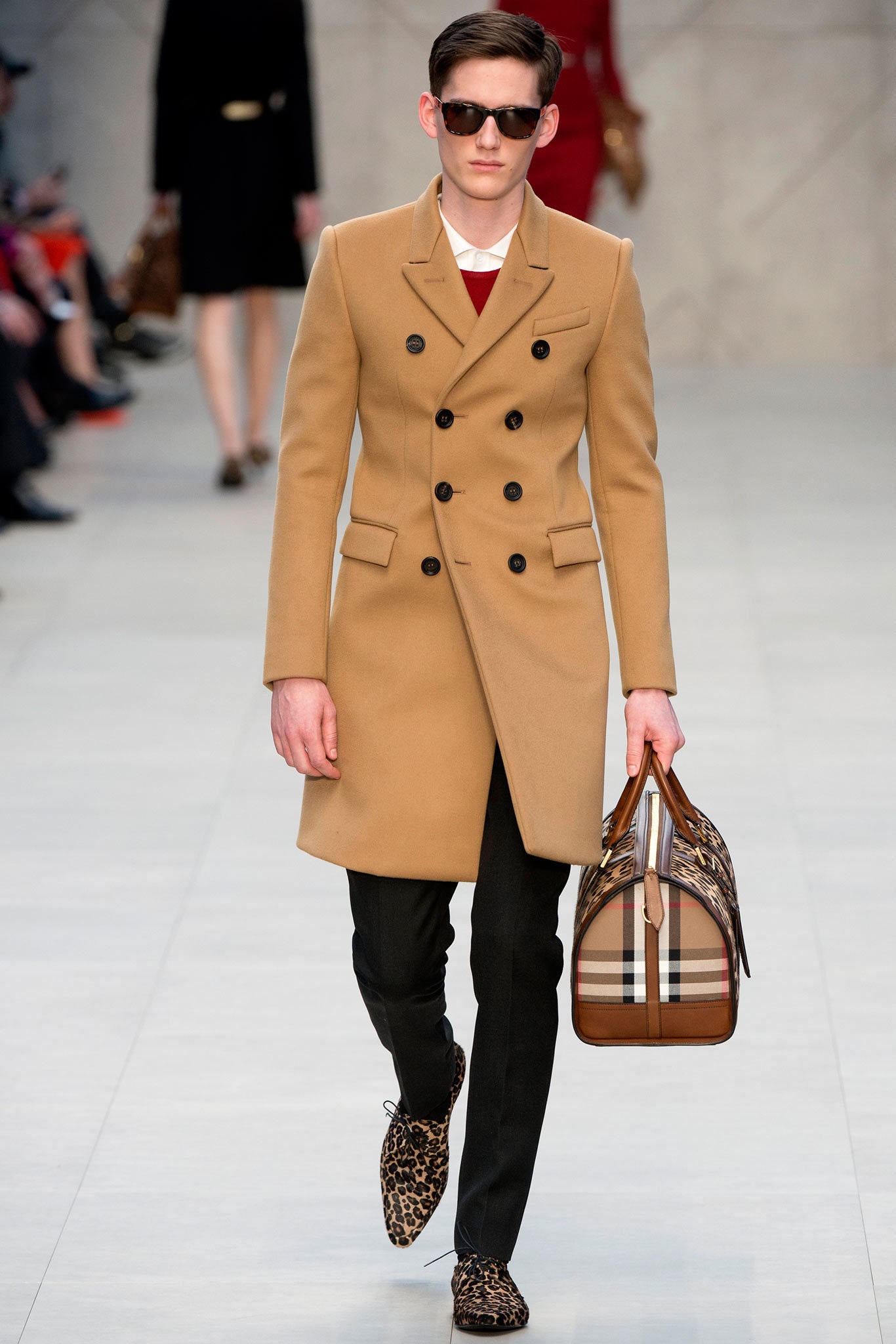 Burberry F/W 13 Look 137