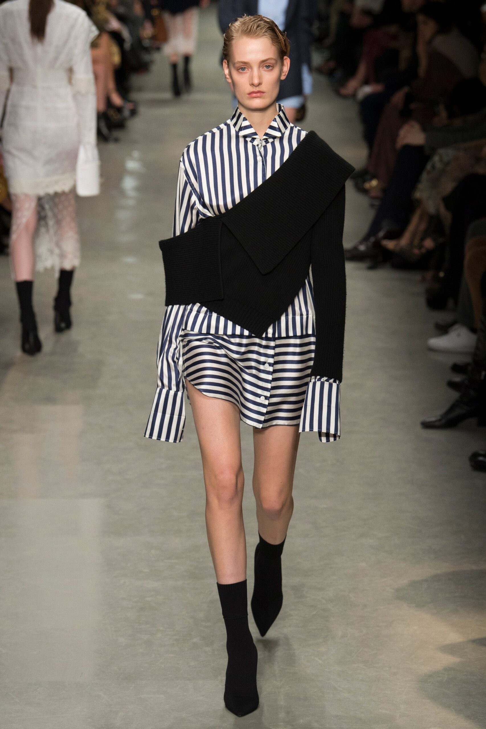 Burberry S/S 17 Look 191