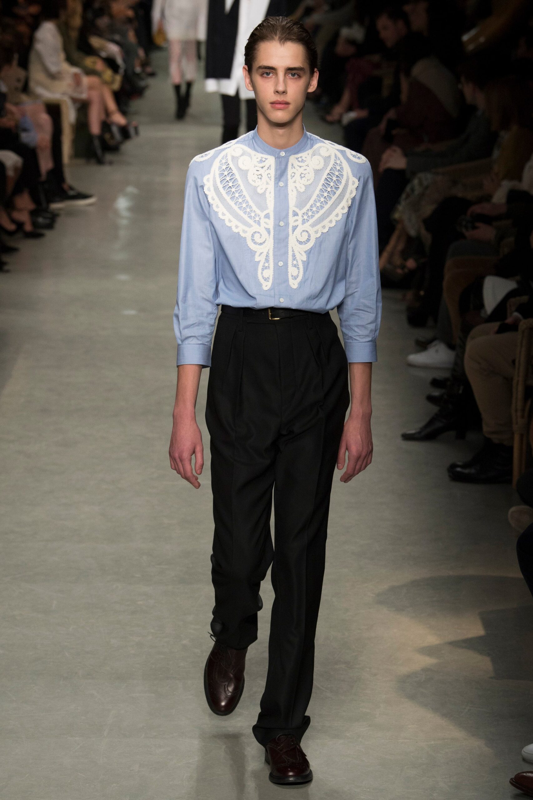 Burberry S/S 17 Look 241