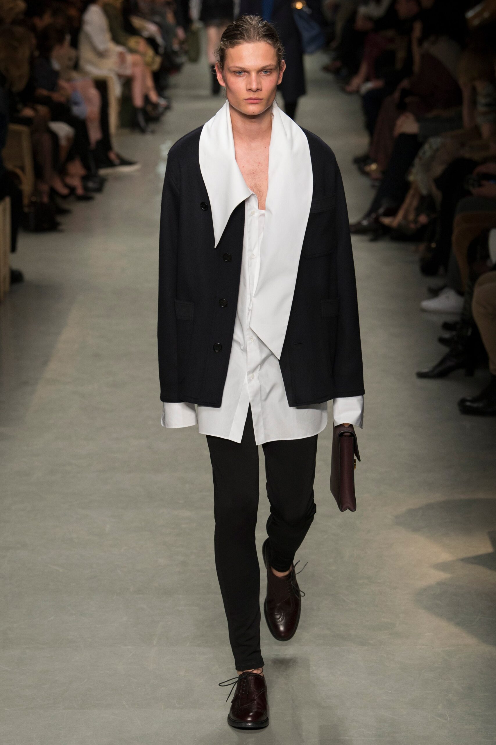 Burberry S/S 17 Look 253