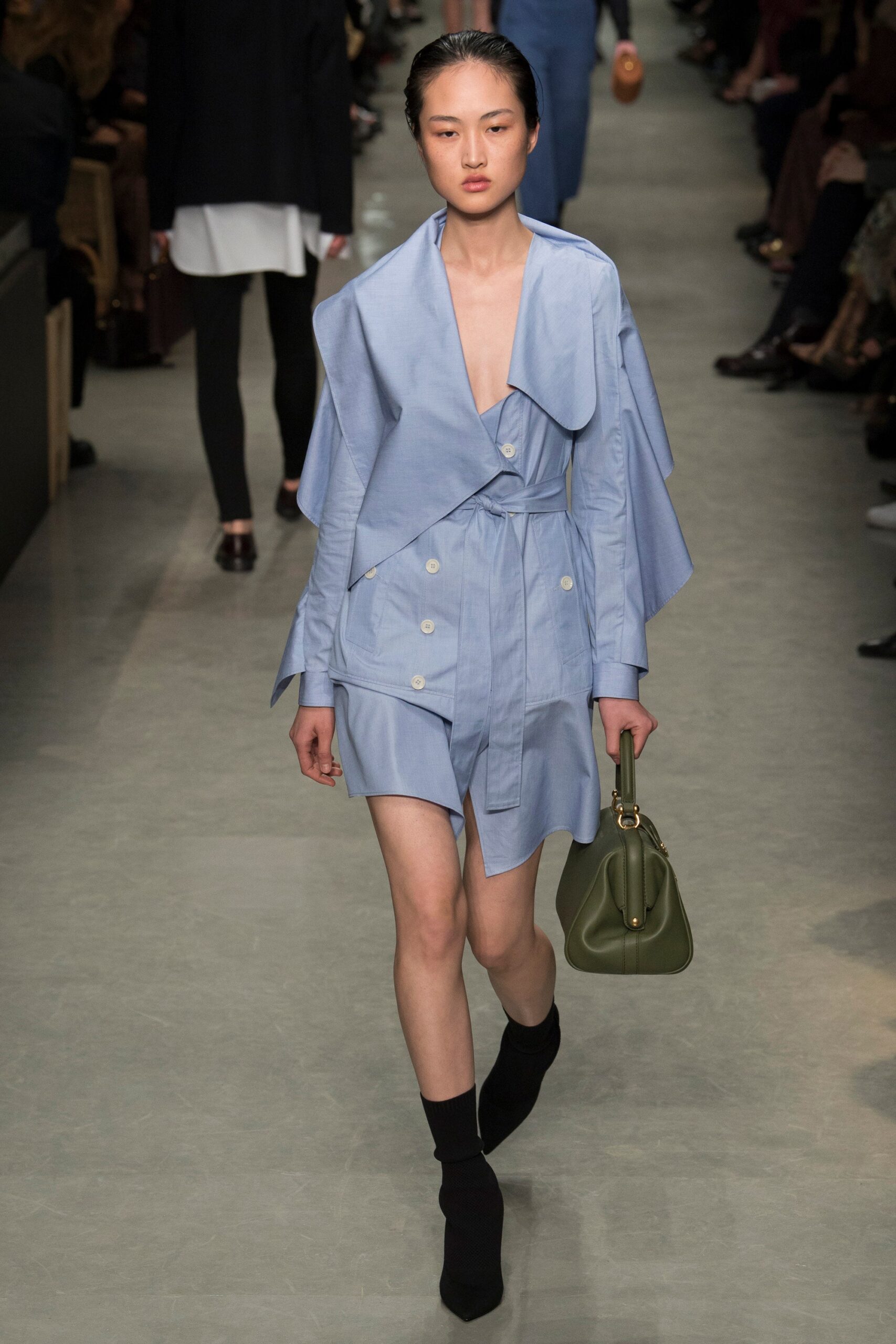 Burberry S/S 17 Look 296