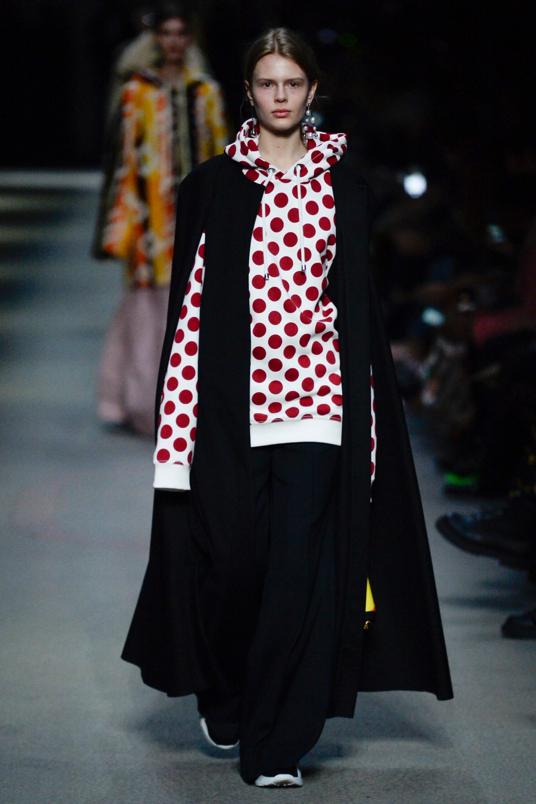 Burberry F/W 18 Look 344