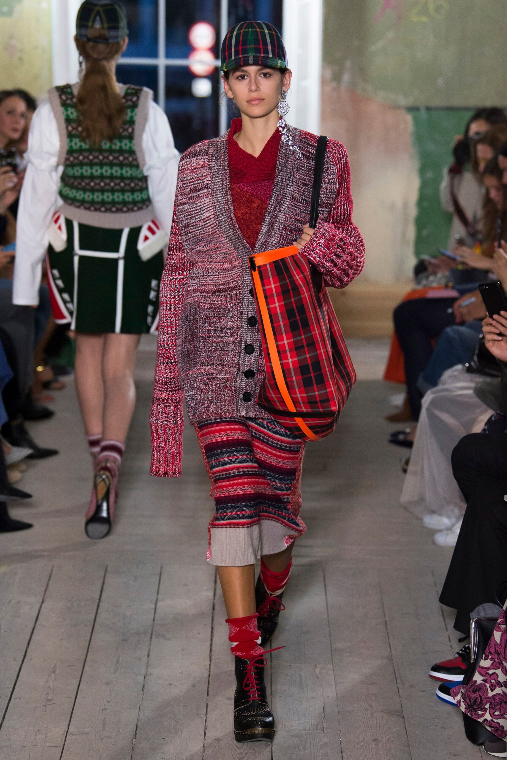 Burberry F/W 17 Look 299