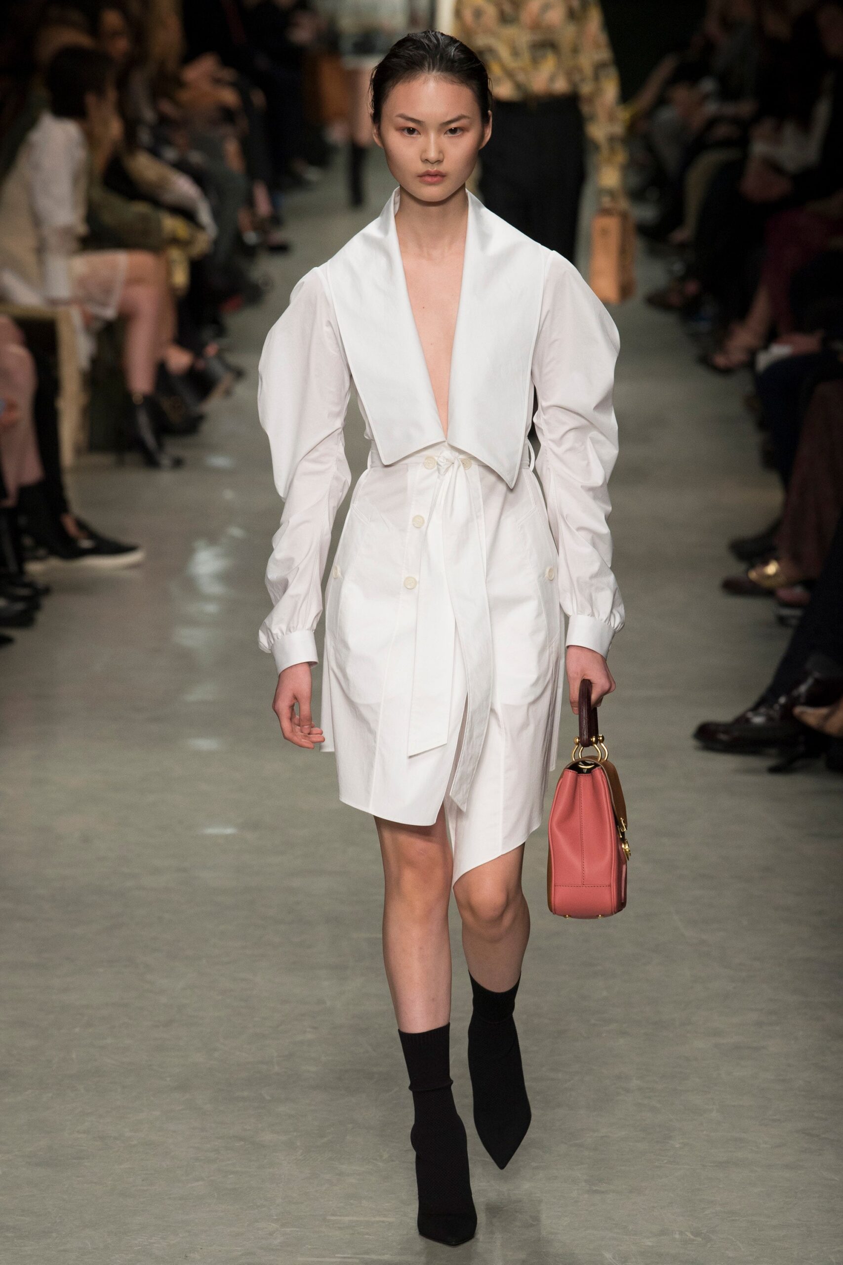 Burberry S/S 17 Look 471