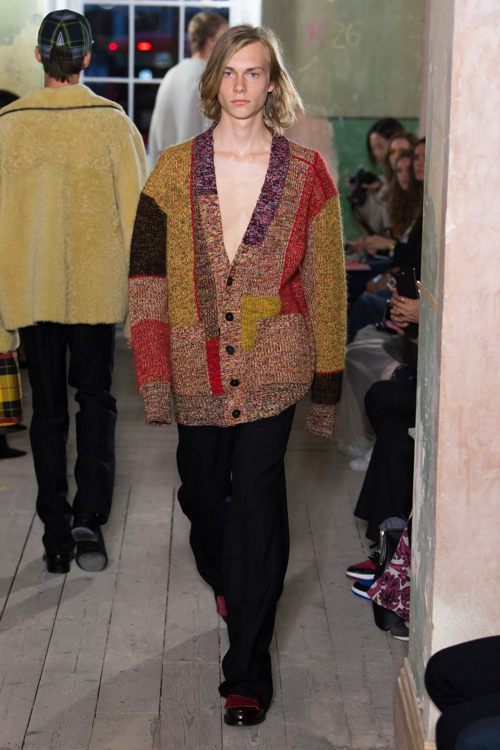 Burberry F/W 17 Look 399