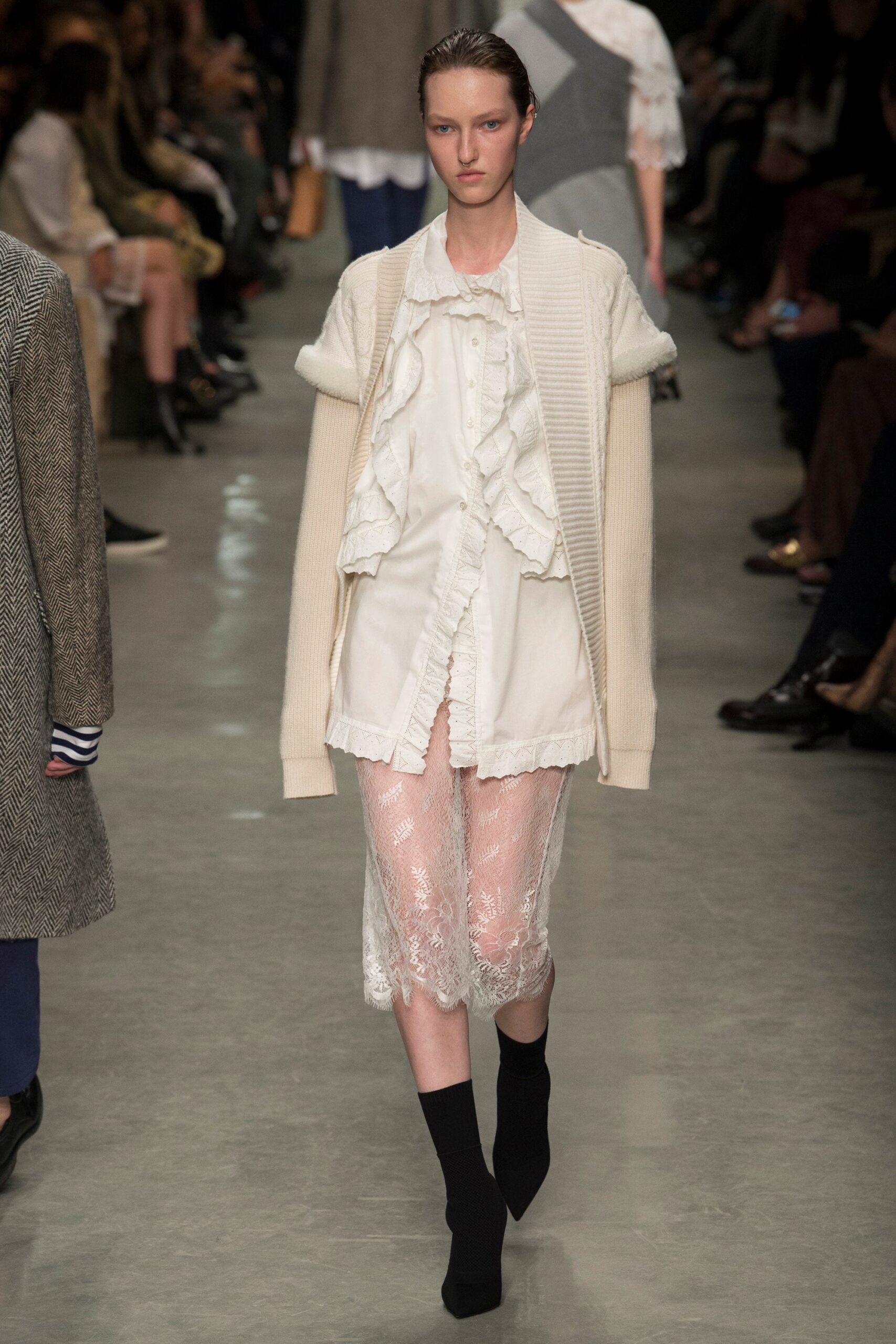 Burberry S/S 17 Look 490