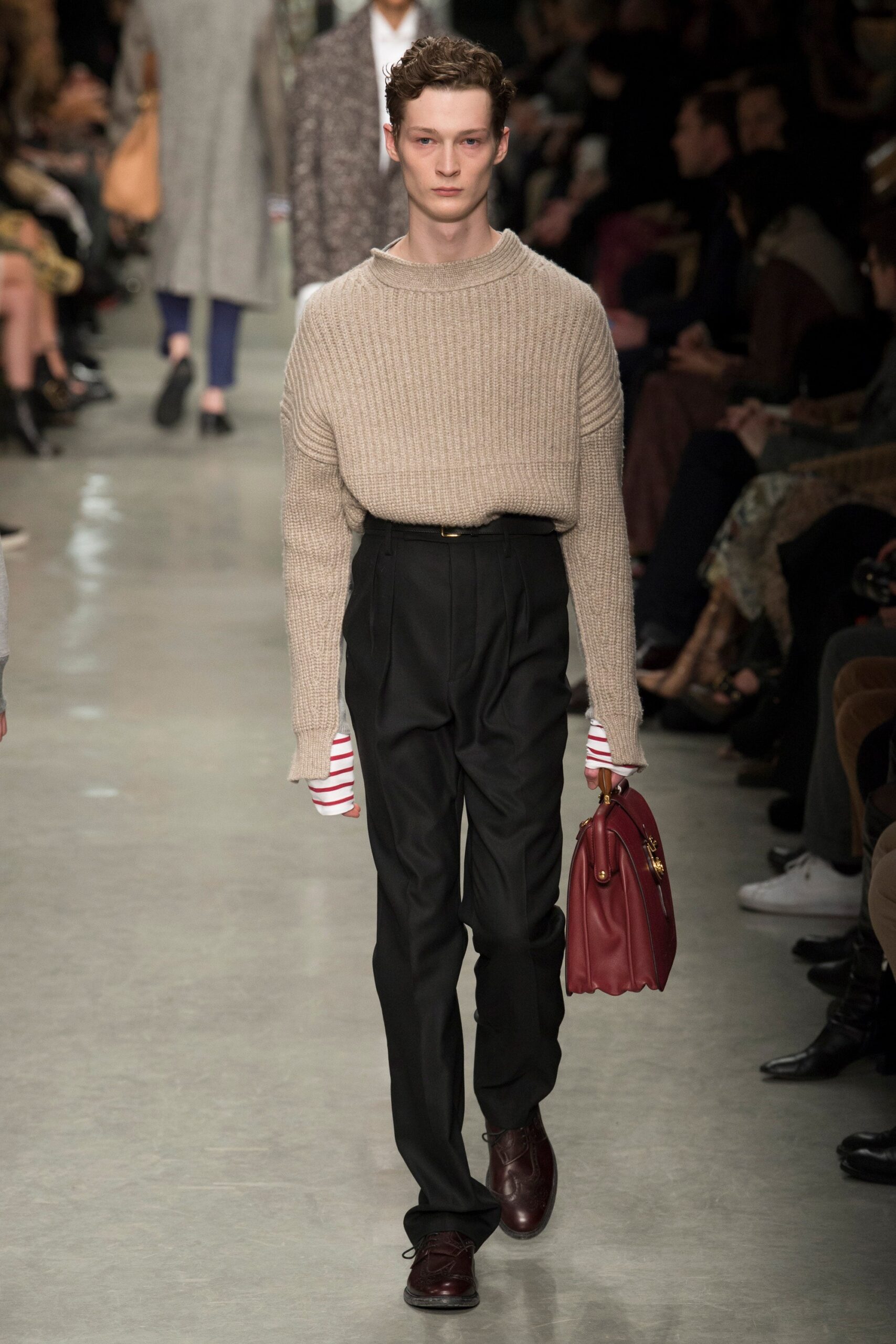 Burberry S/S 17 Look 559