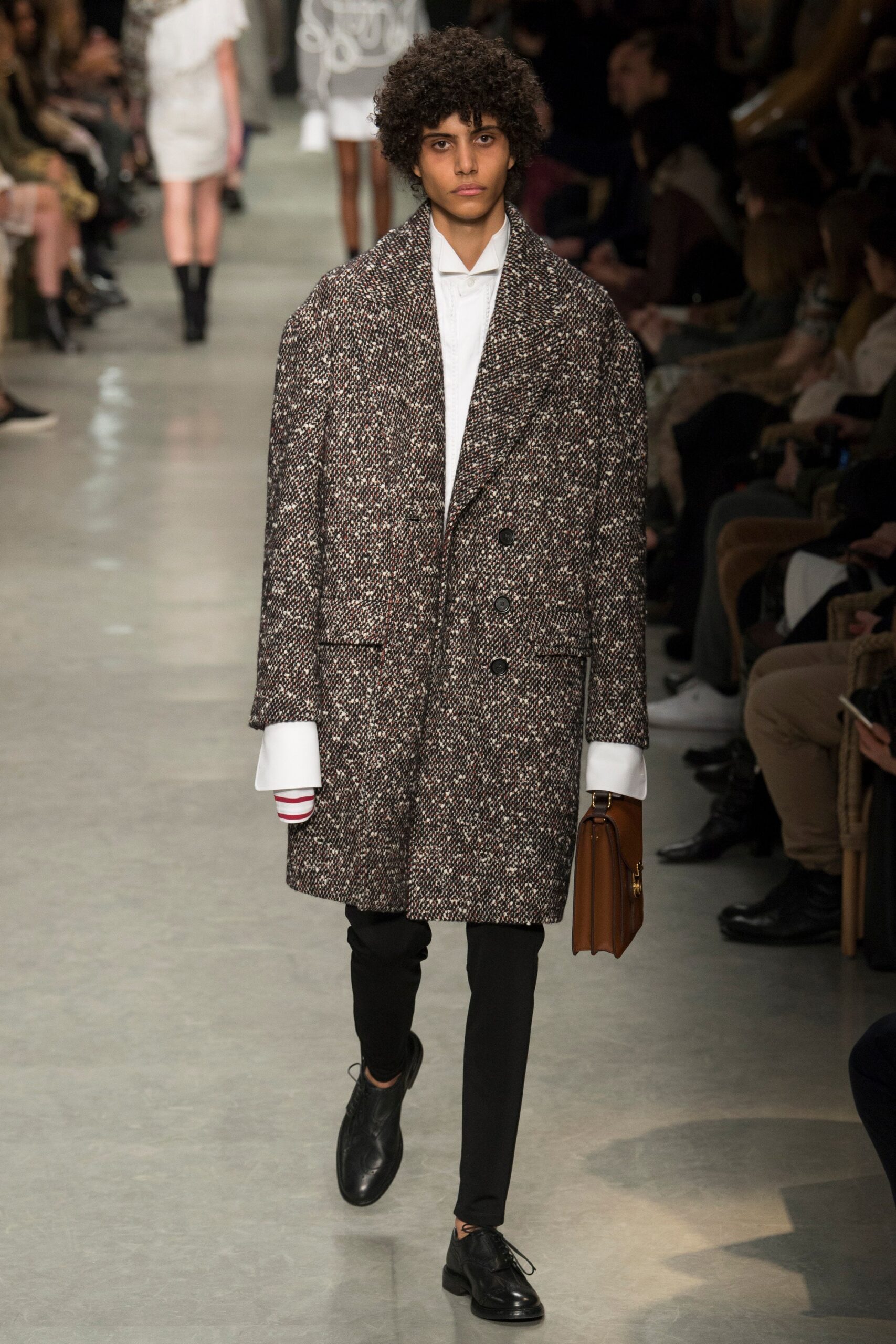 Burberry S/S 17 Look 572