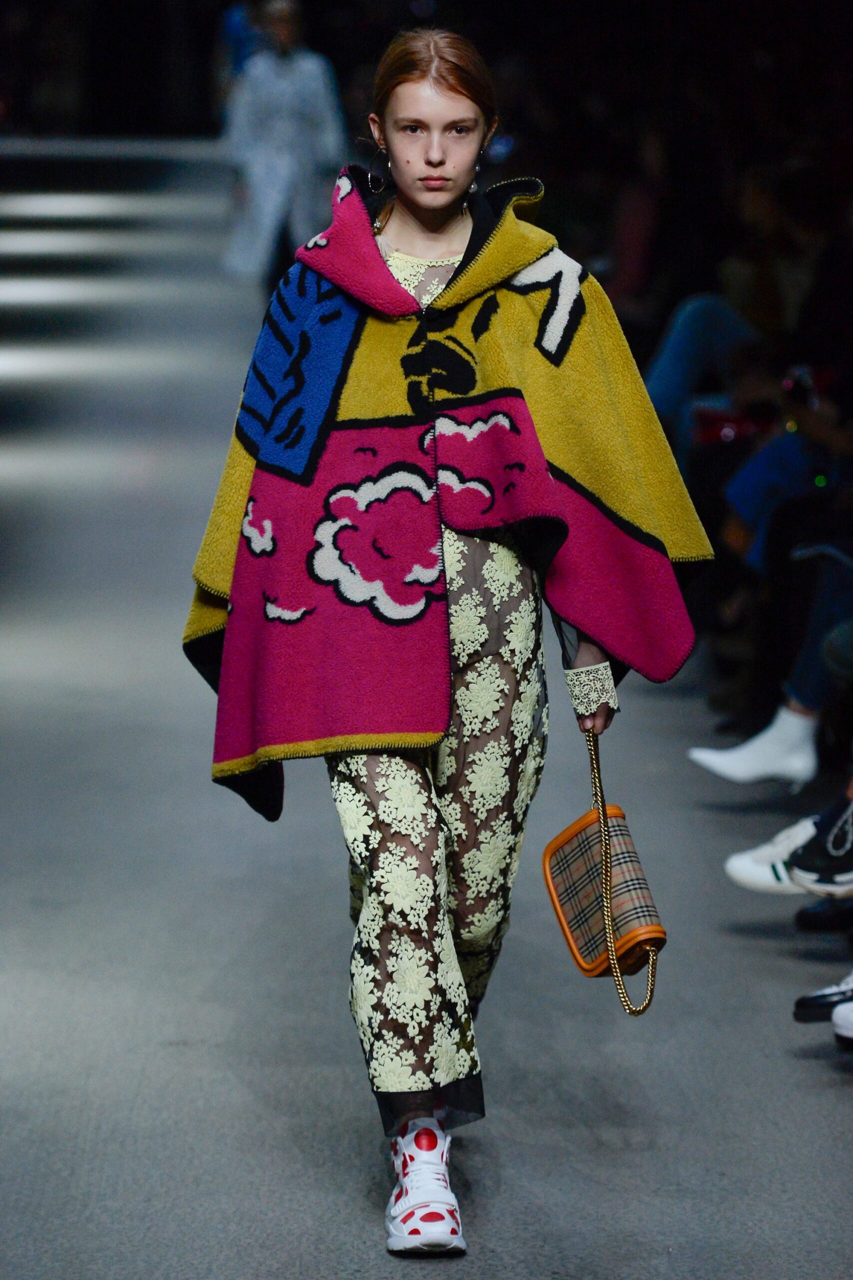 Burberry F/W 18 Look 550
