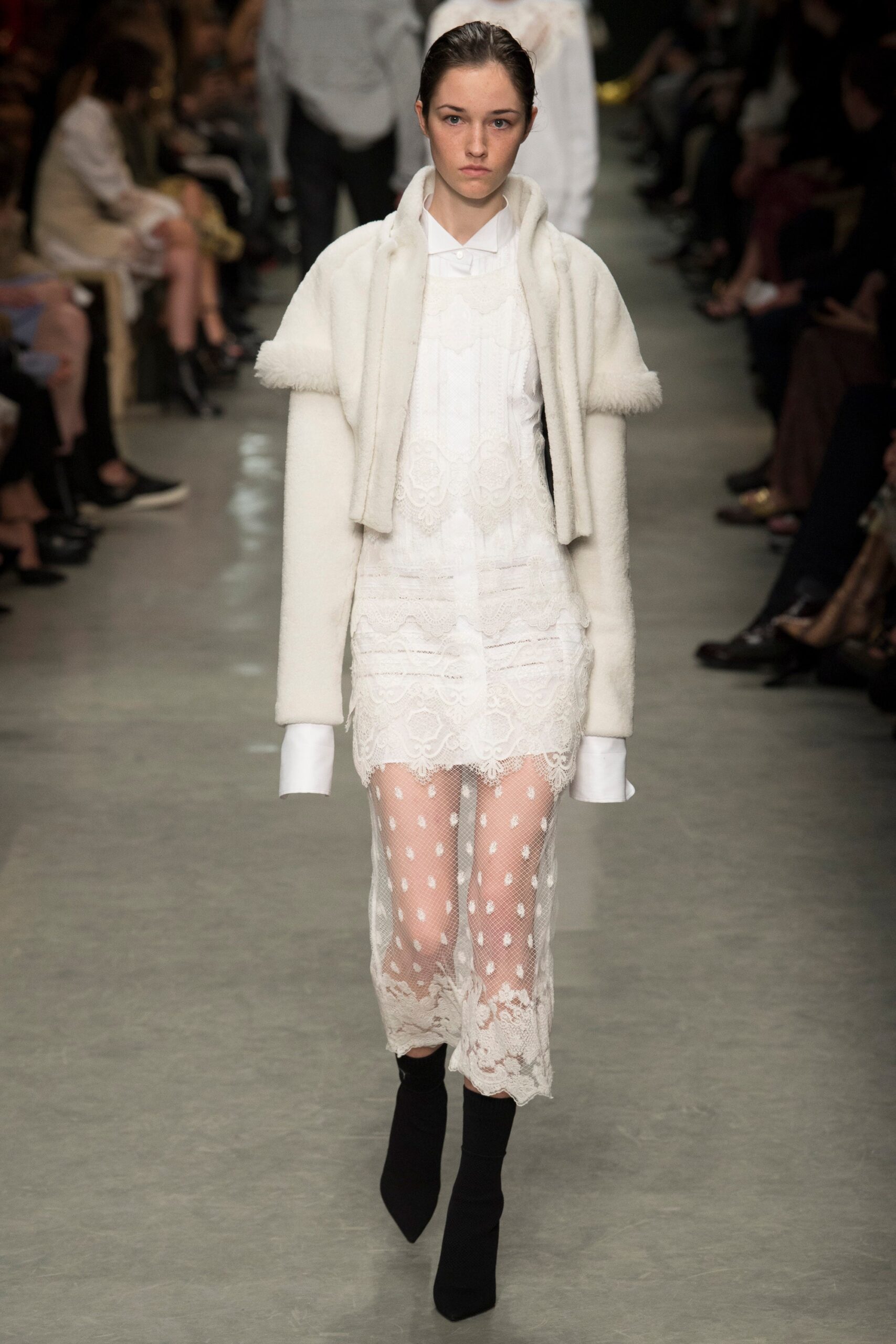 Burberry S/S 17 Look 624
