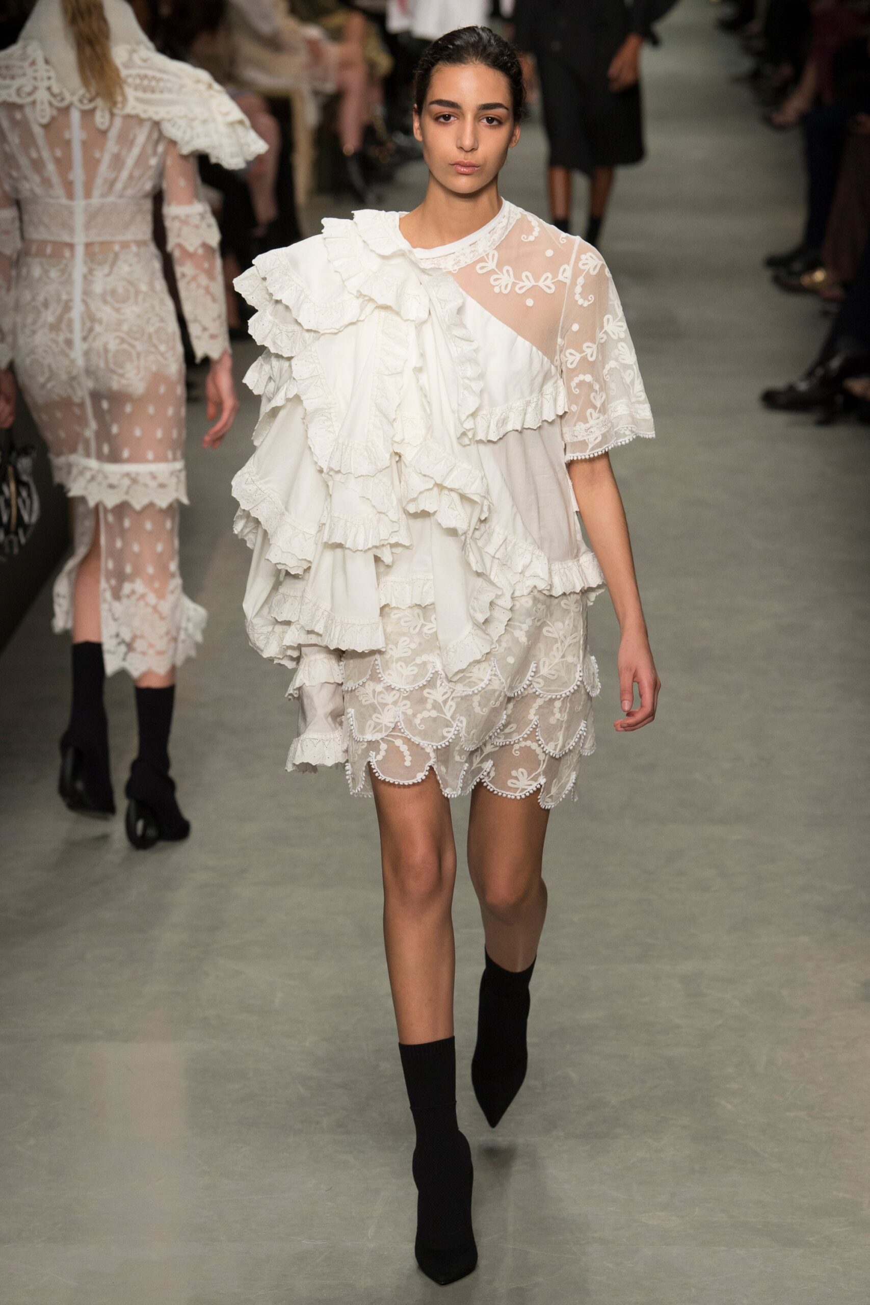 Burberry S/S 17 Look 778