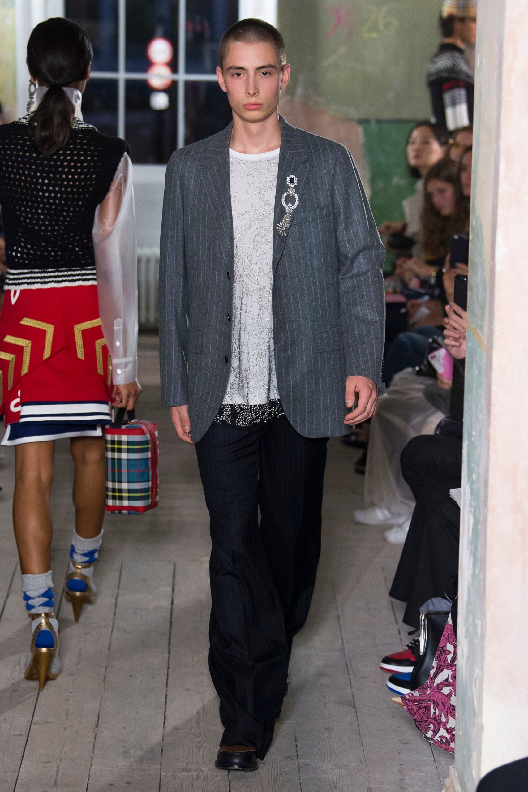 Burberry F/W 17 Look 663