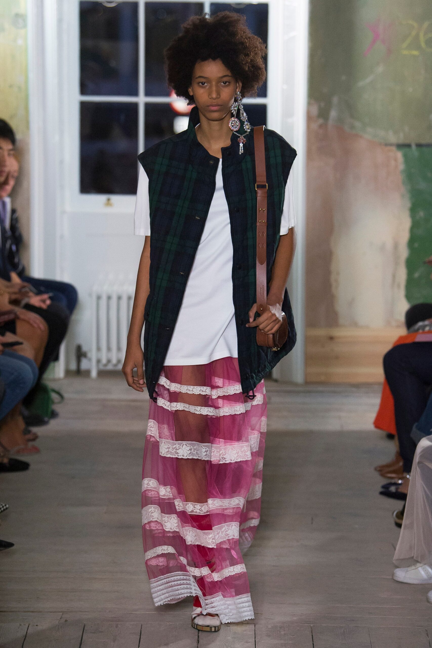Burberry F/W 17 Look 718