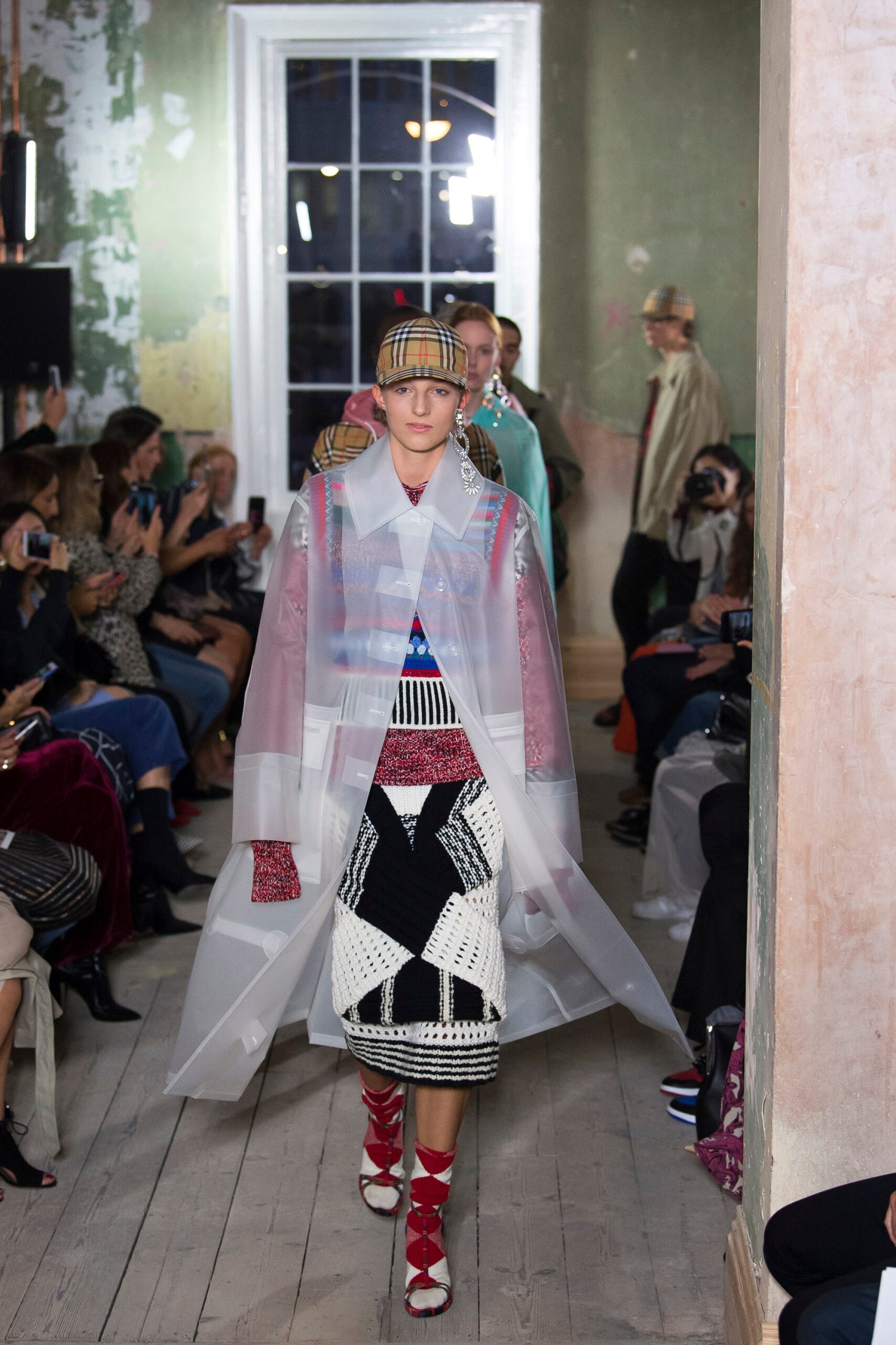 Burberry F/W 17 Look 745