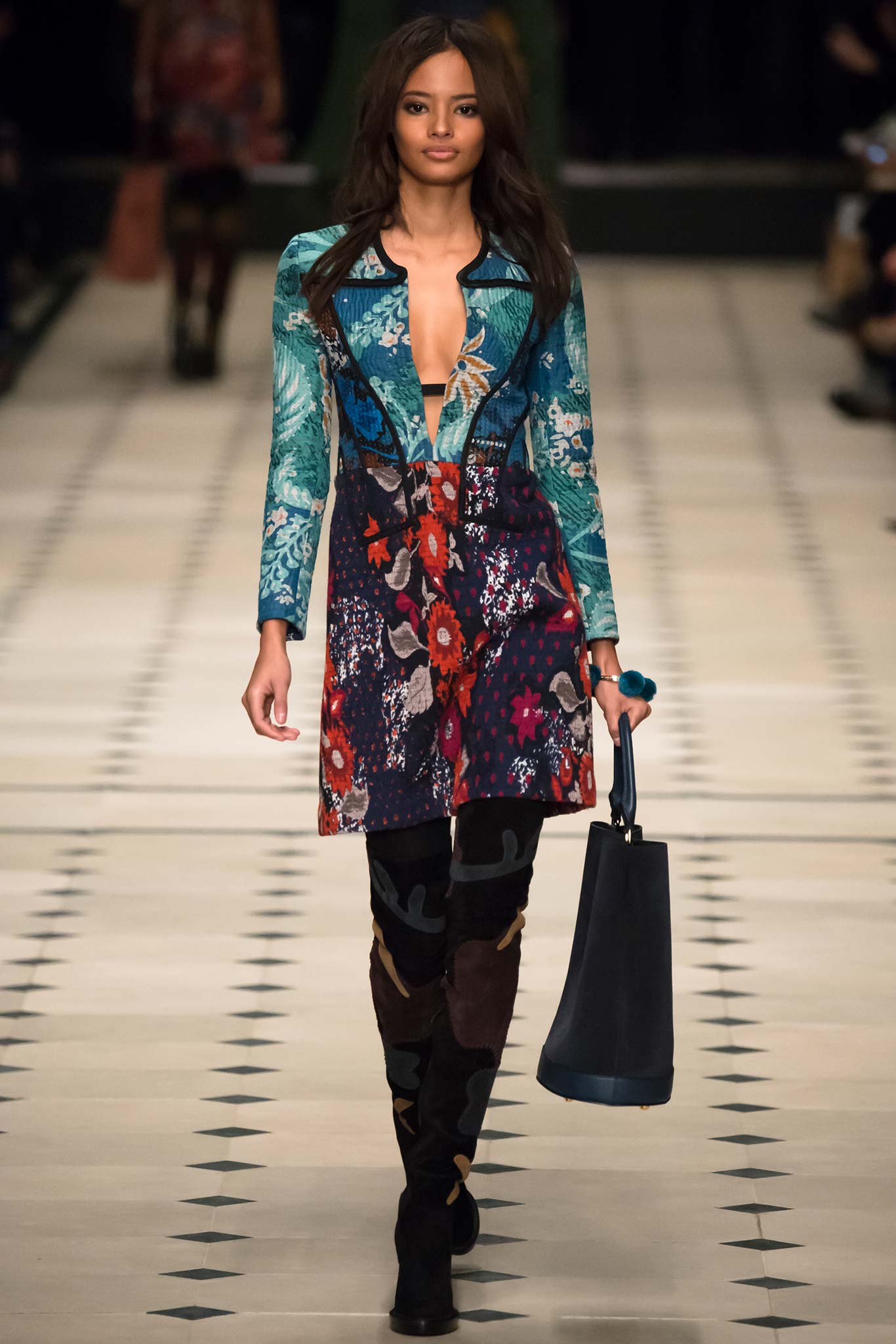 Burberry F/W 15 Look 40