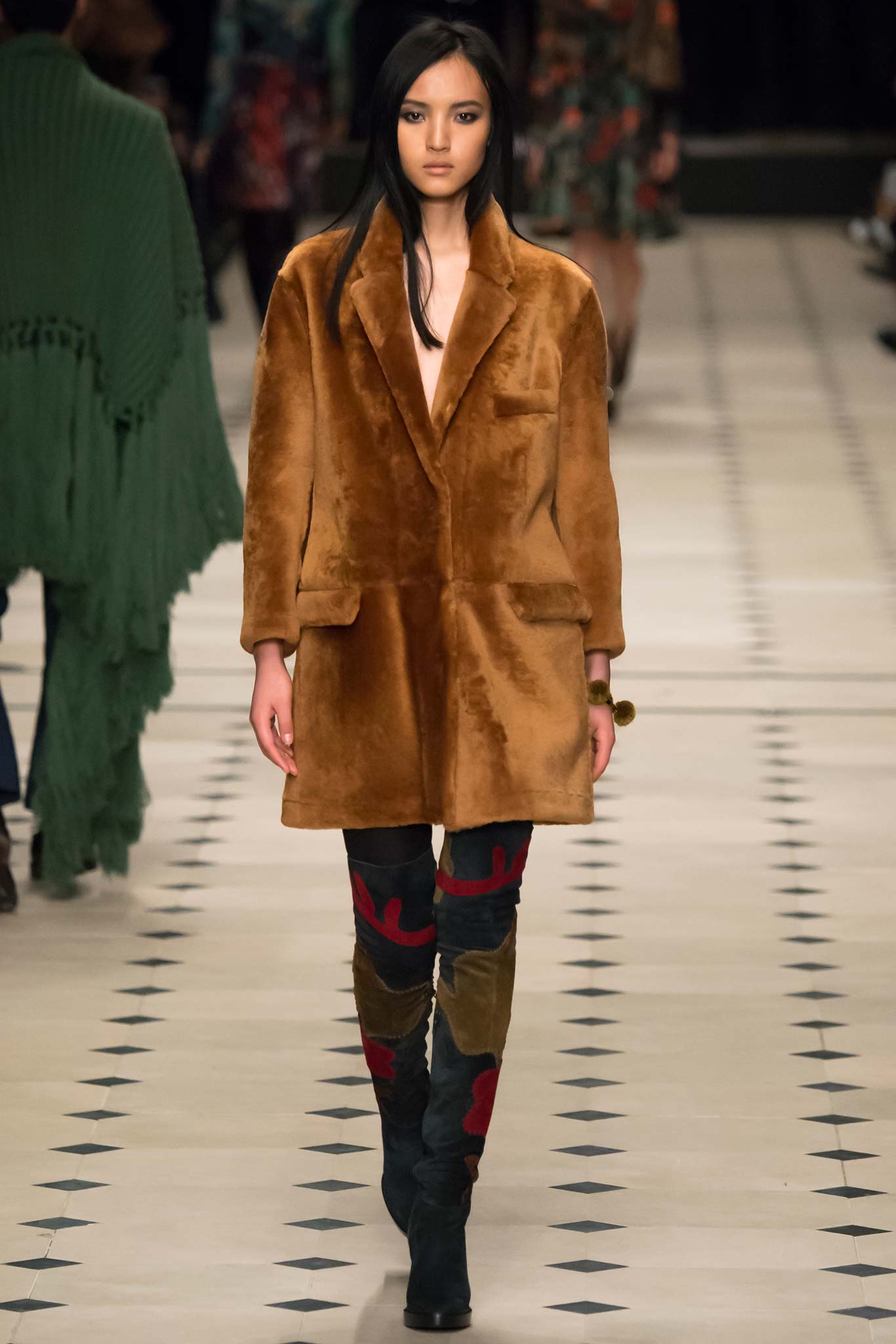 Burberry F/W 15 Look 52