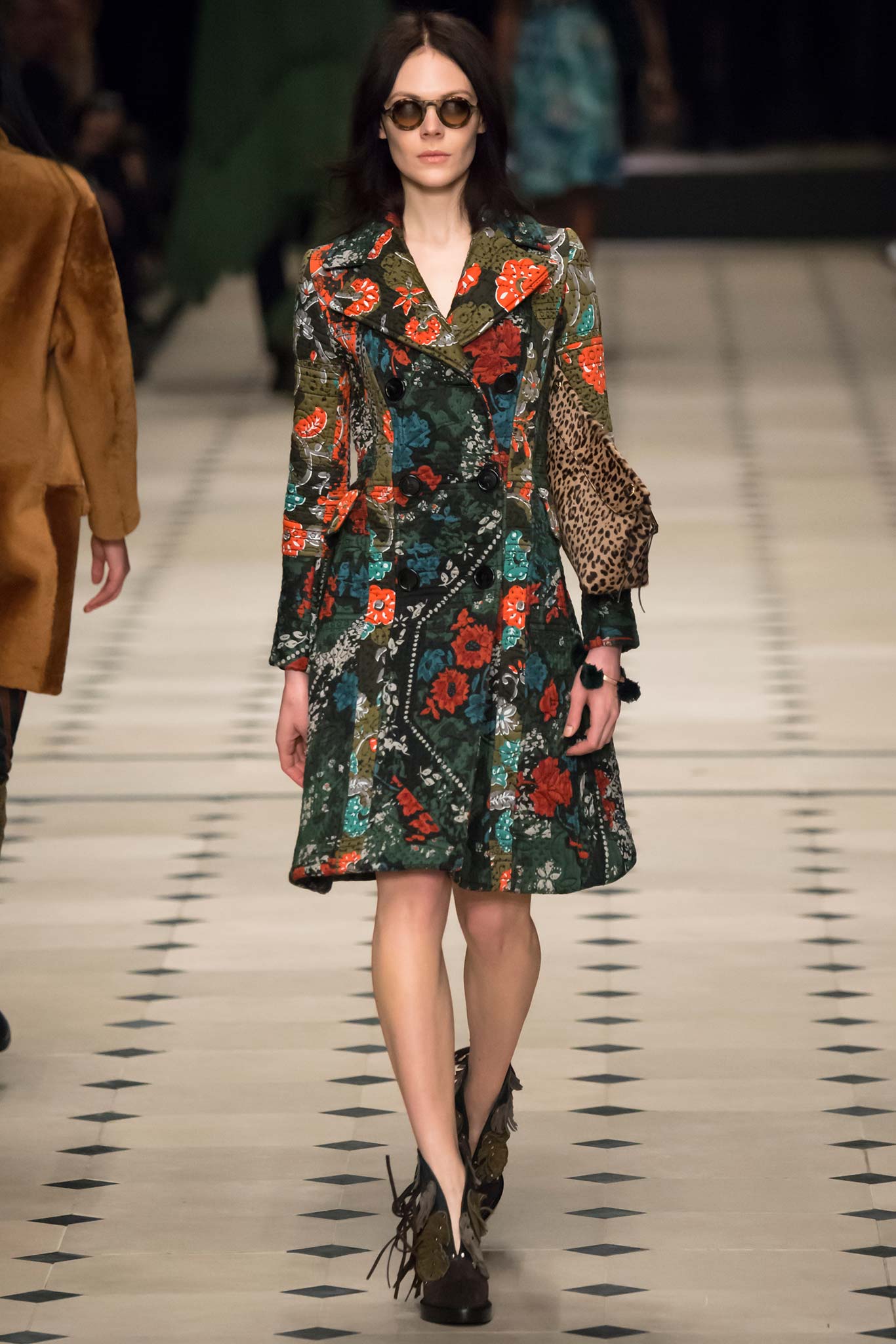 Burberry F/W 15 Look 58