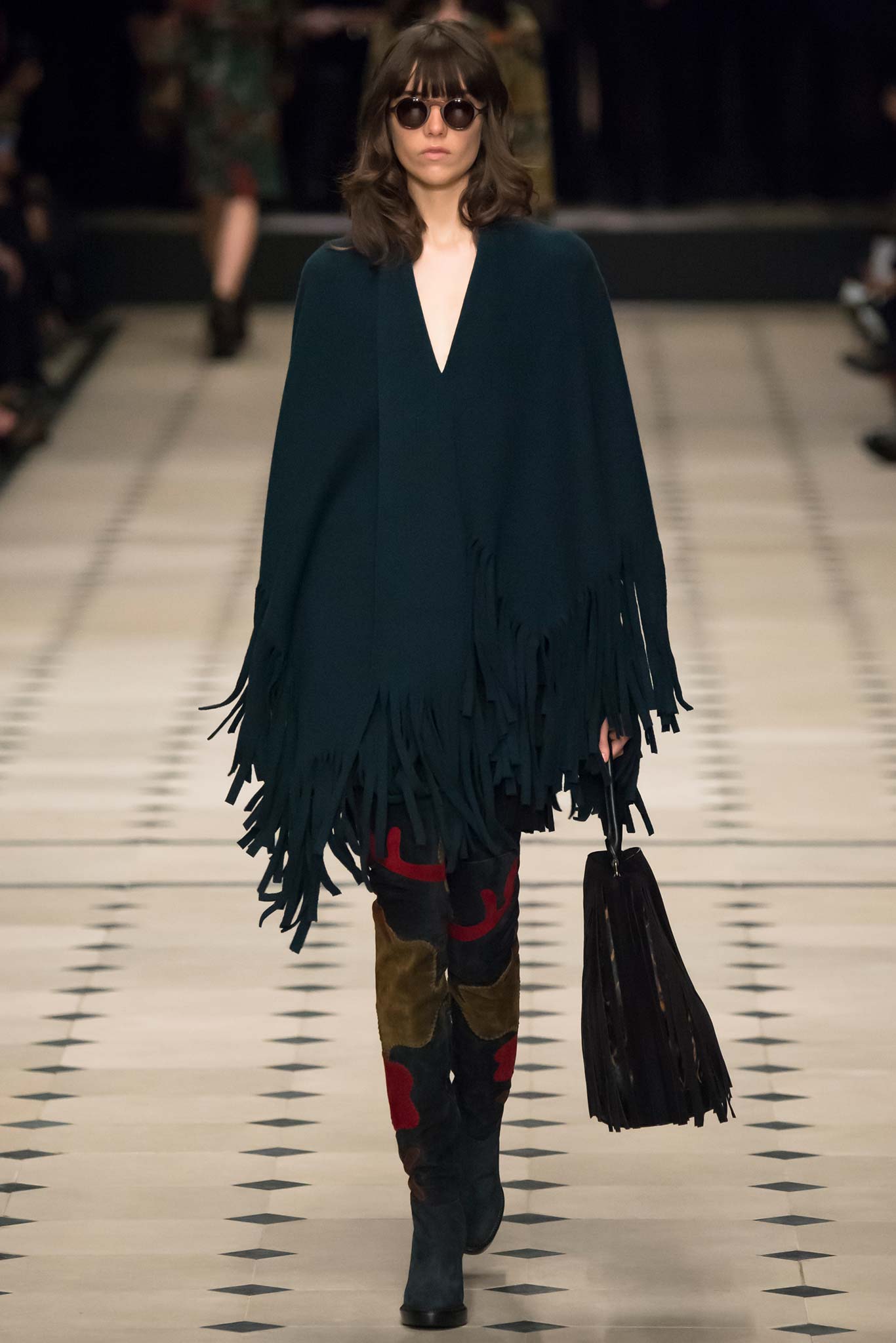 Burberry F/W 15 Look 70