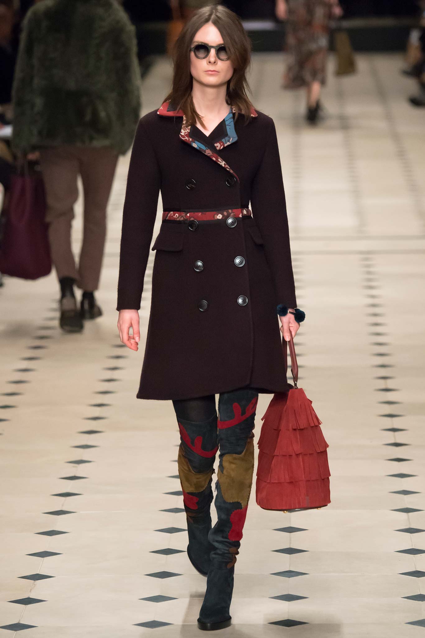 Burberry F/W 15 Look 88