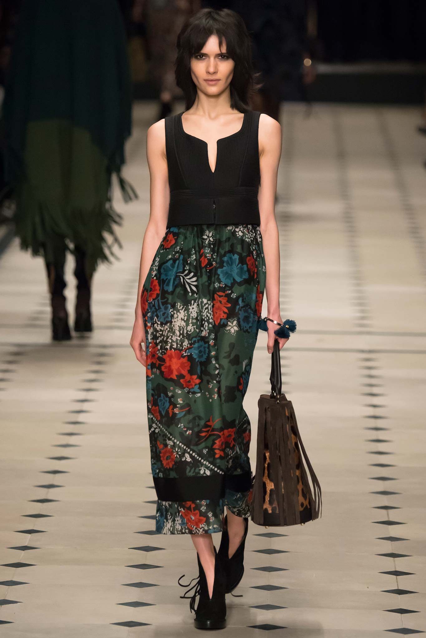 Burberry F/W 15 Look 108