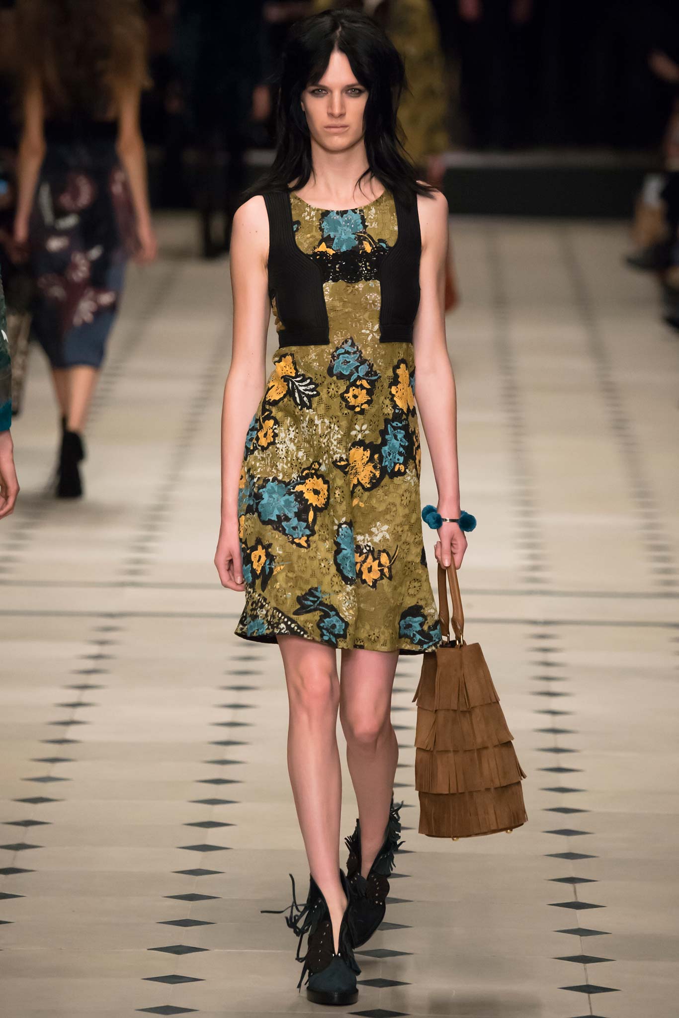 Burberry F/W 15 Look 148