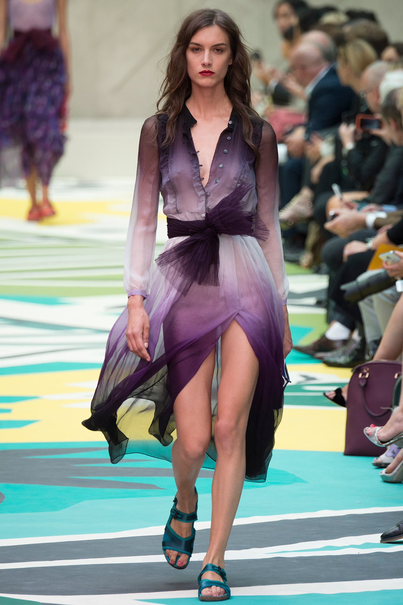 Burberry S/S 15 Look 200