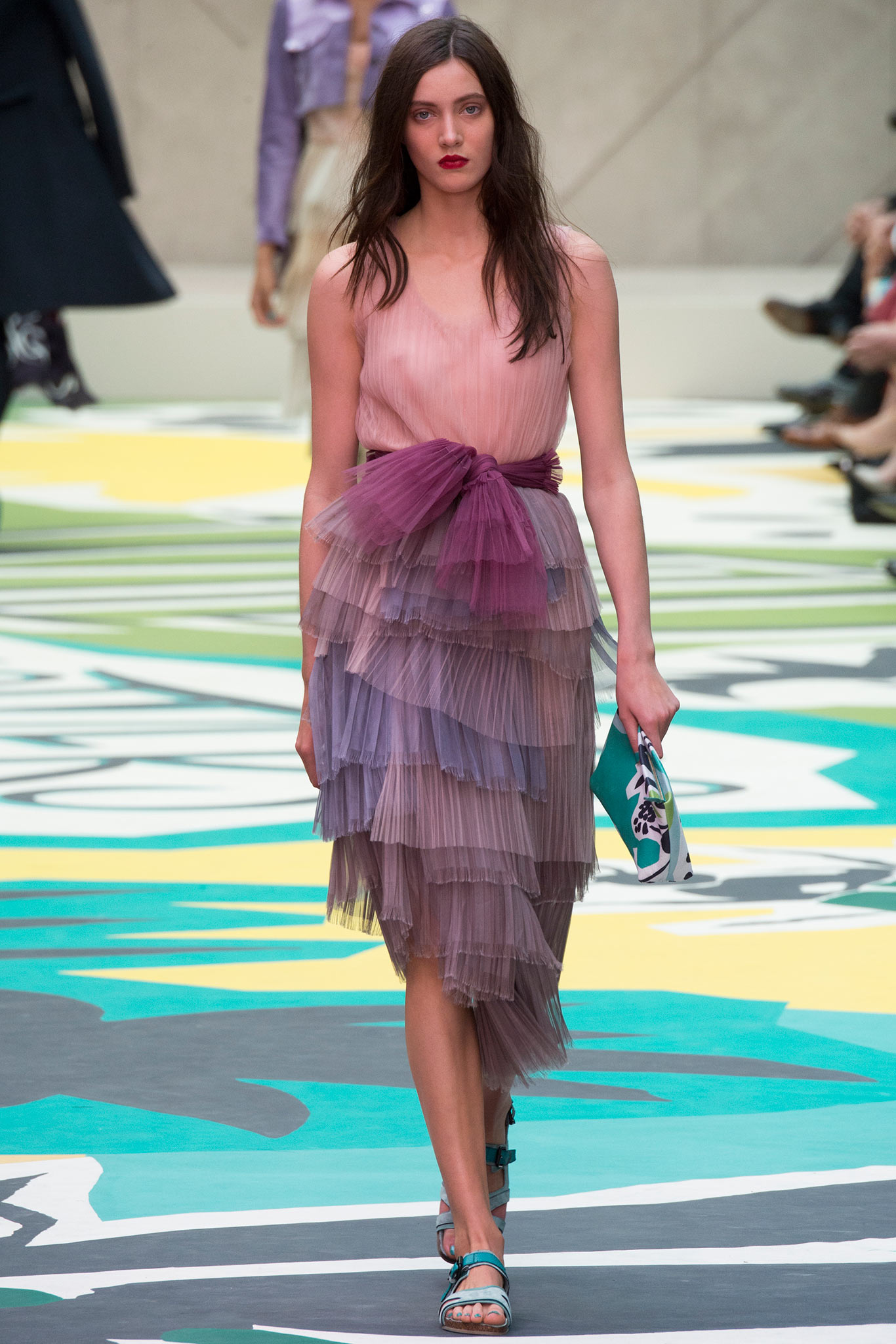 Burberry S/S 15 Look 255