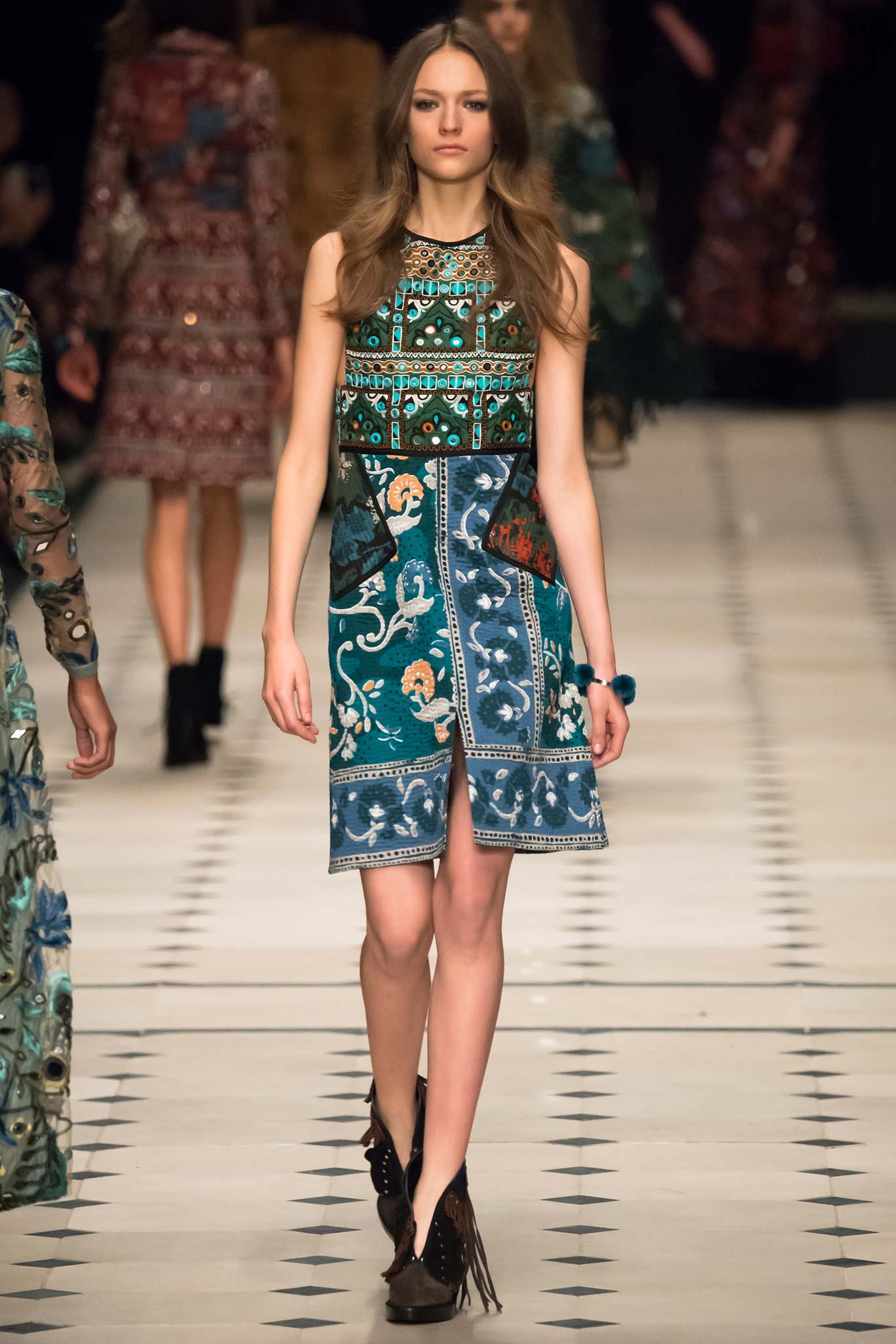 Burberry F/W 15 Look 262