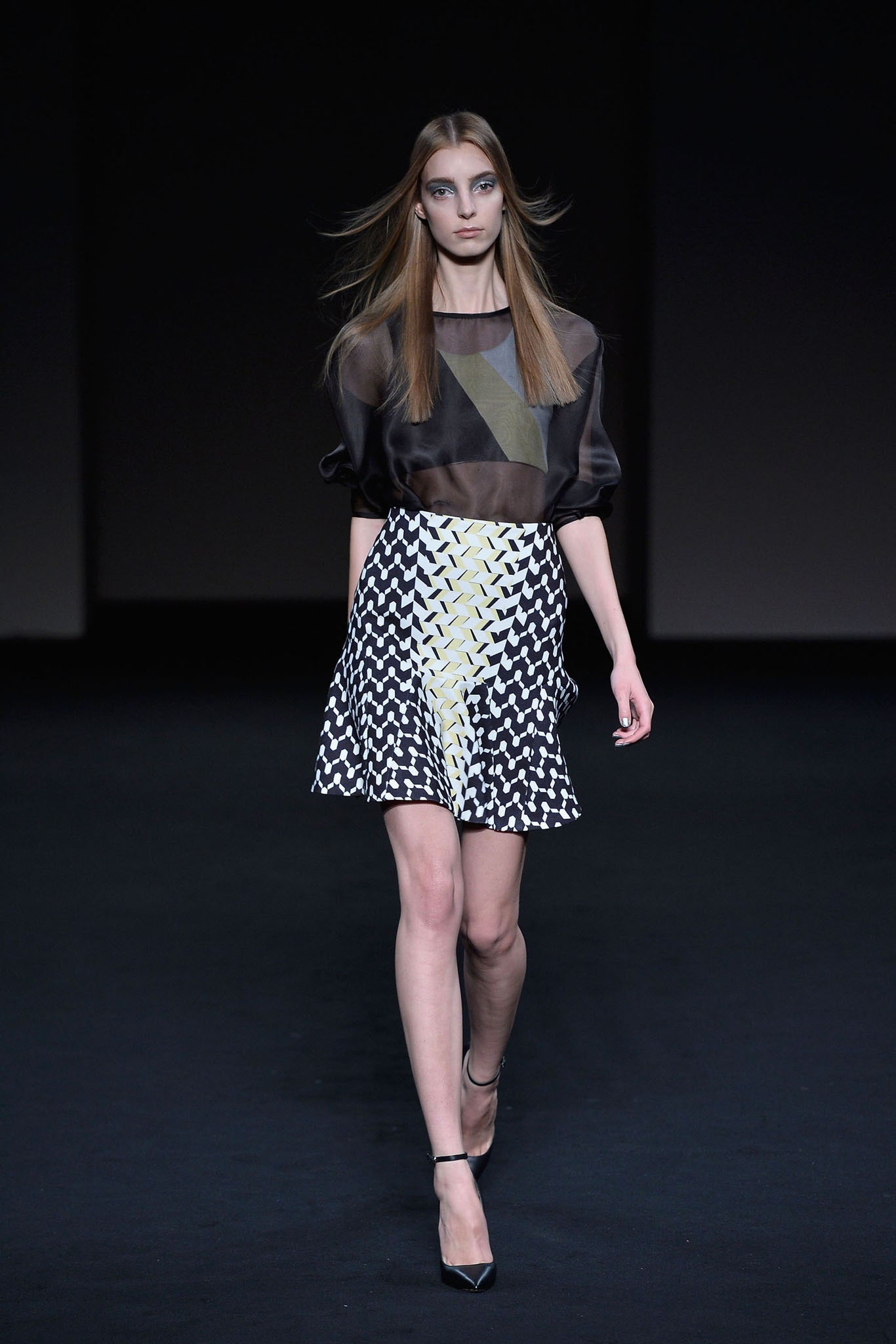 geometric print mini skirt