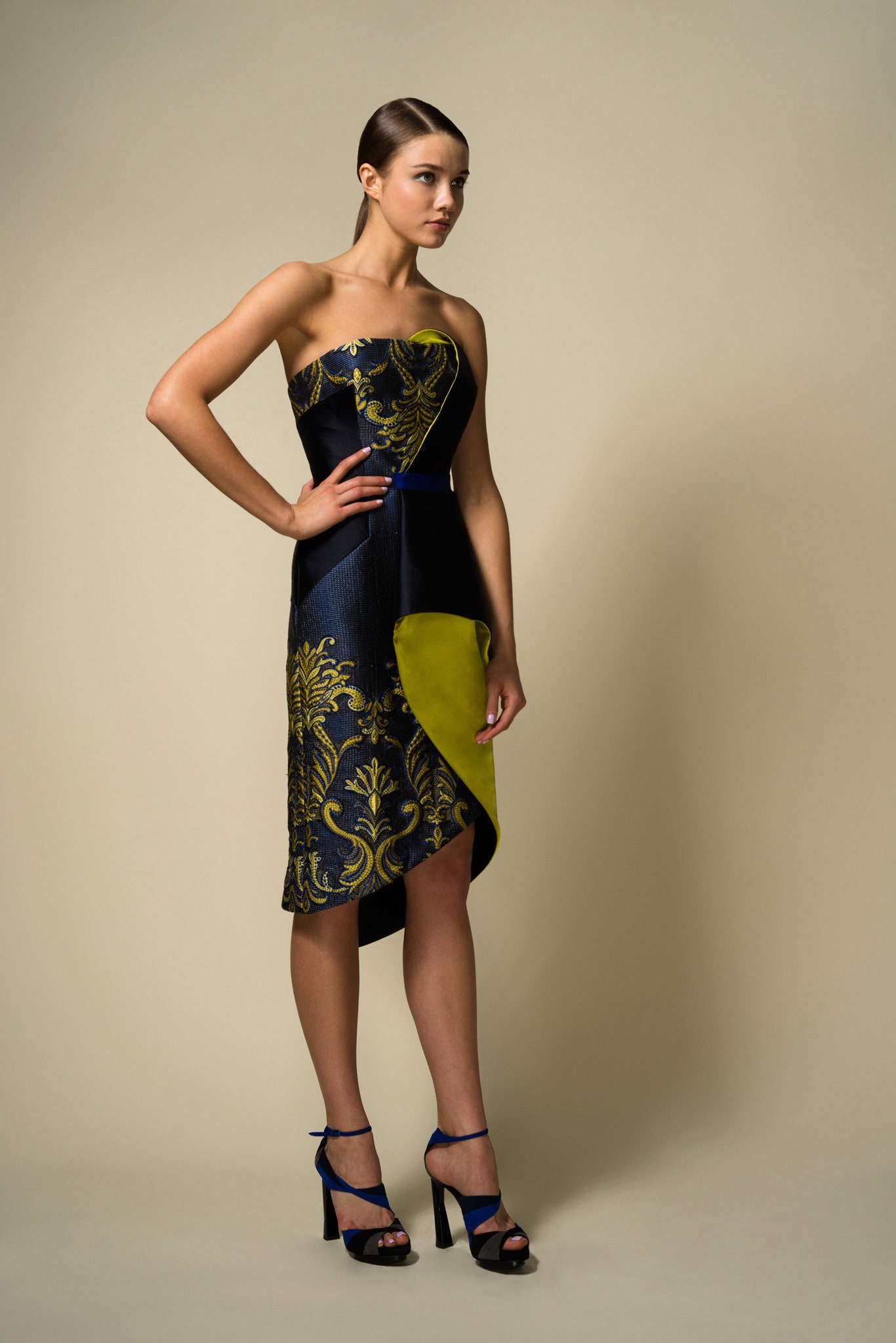 Bibhu Mohapatra Resort 14 Look 1