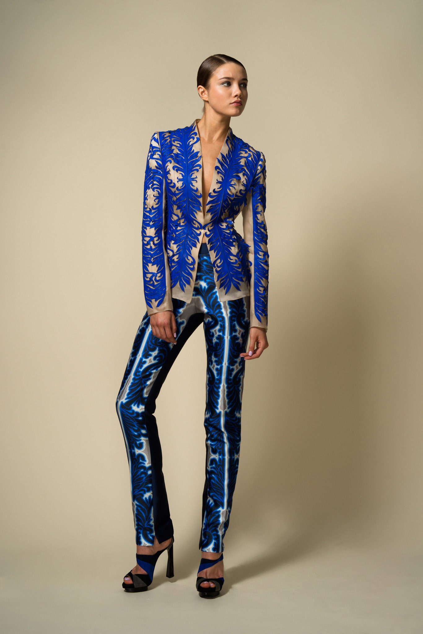 Bibhu Mohapatra Resort 14 Look 11