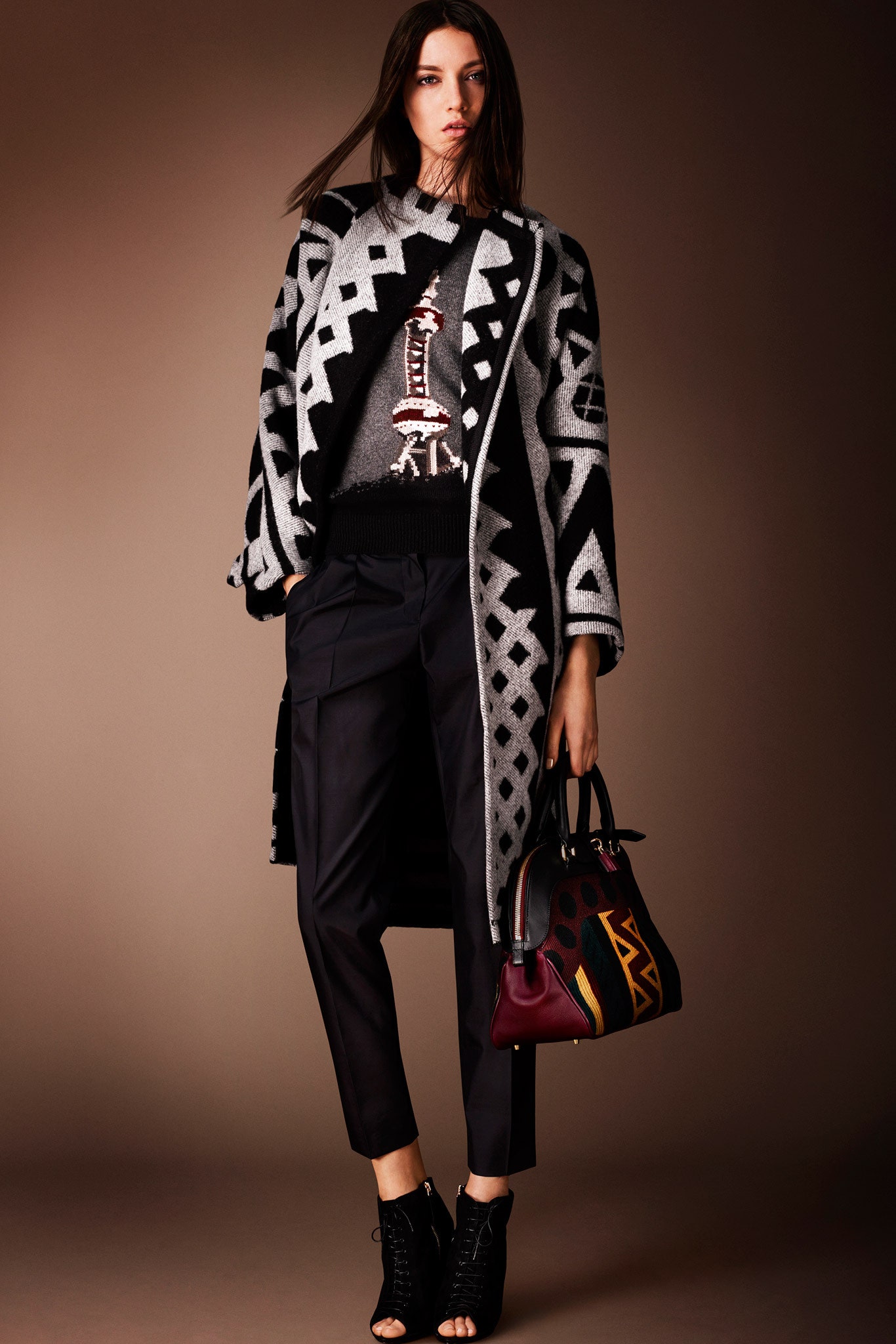 Burberry F/W 14 Look 1