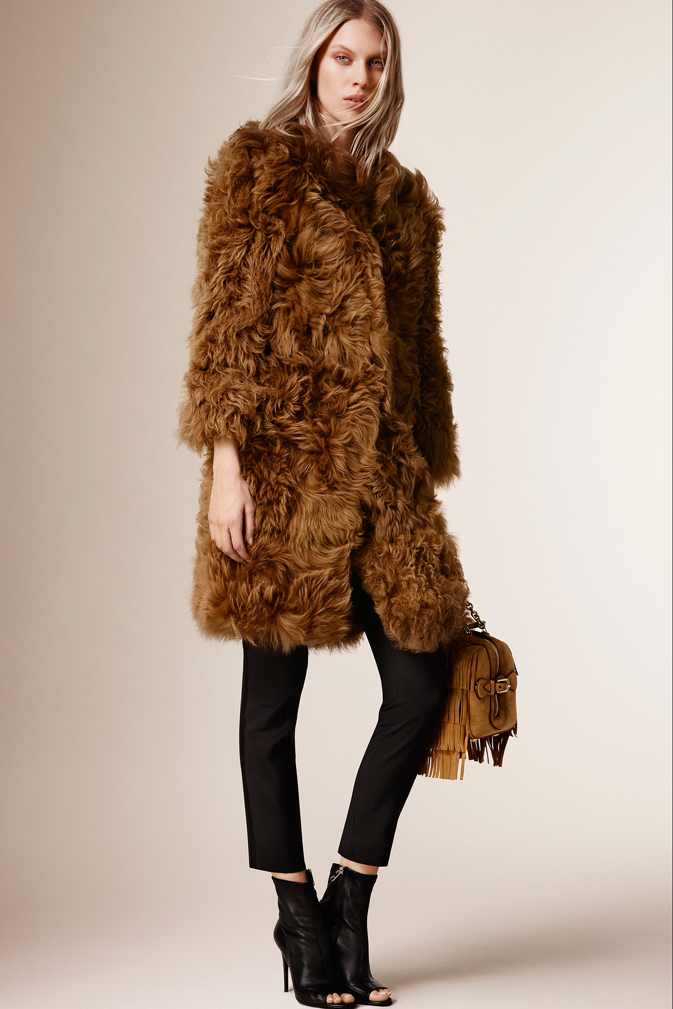 Burberry F/W 15 Look 24