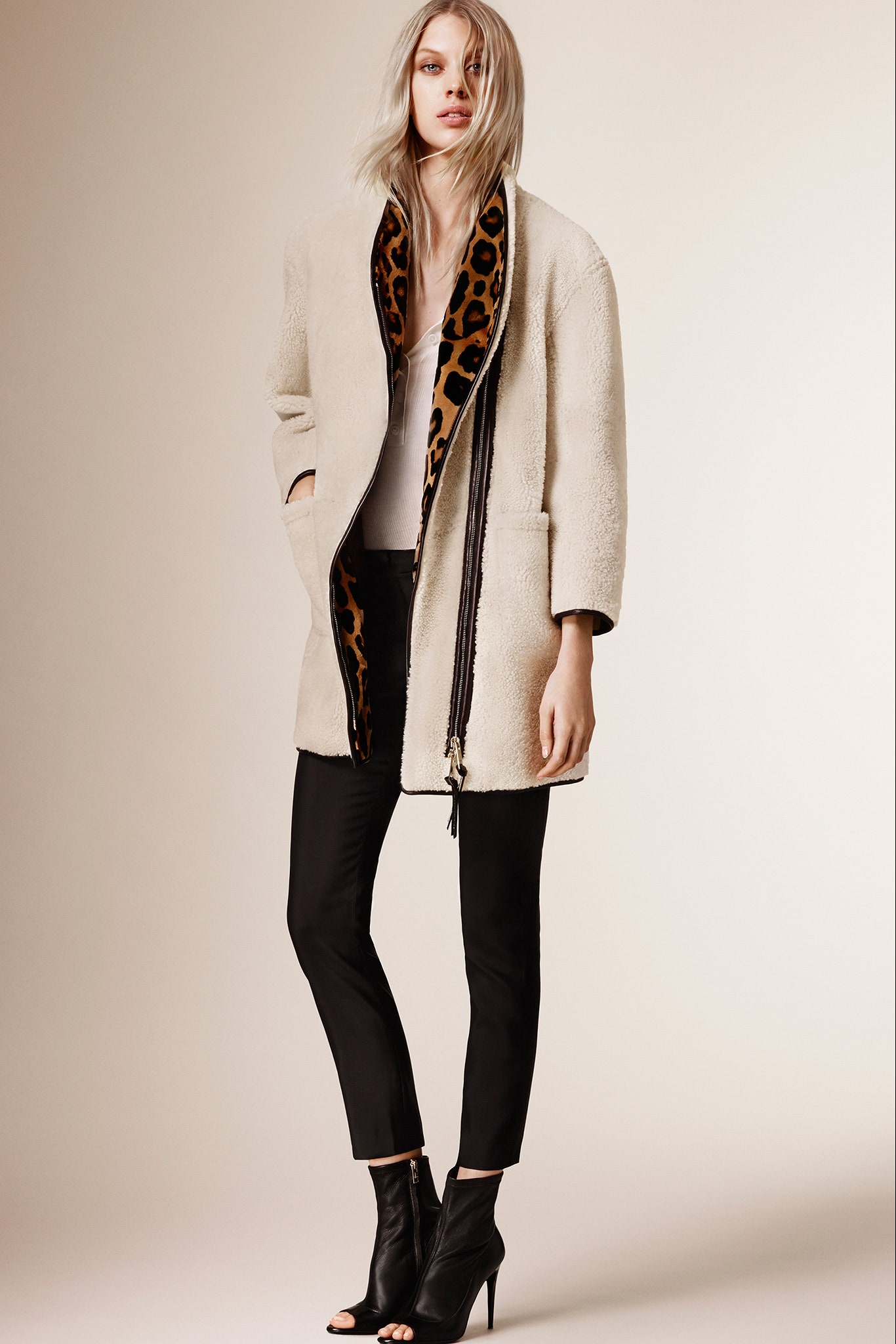 Burberry F/W 15 Look 36