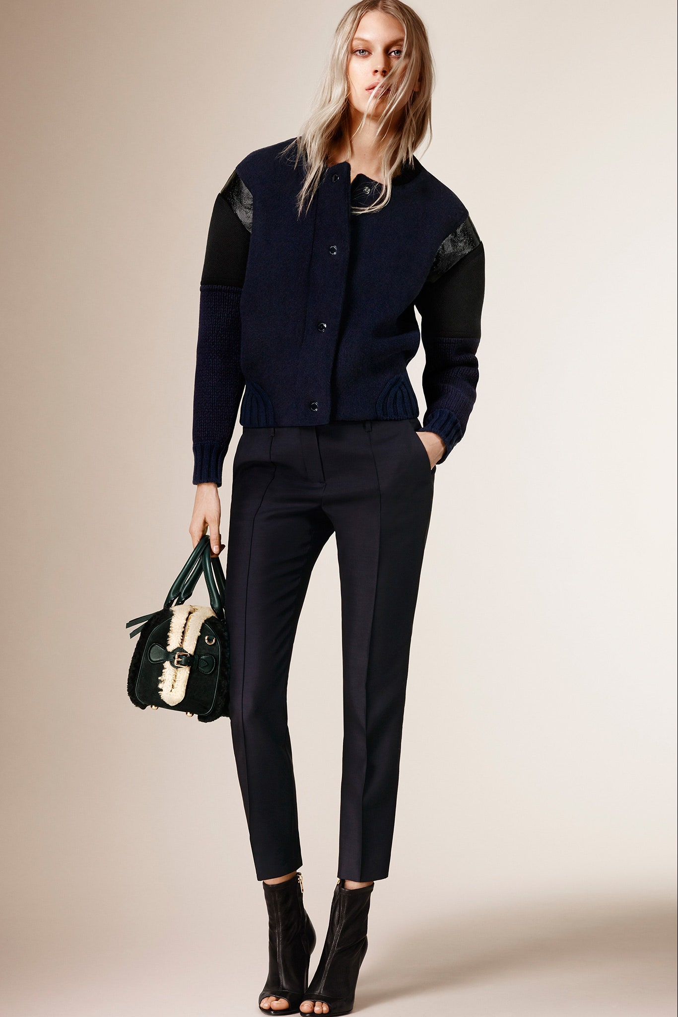 Burberry F/W 15 Look 60