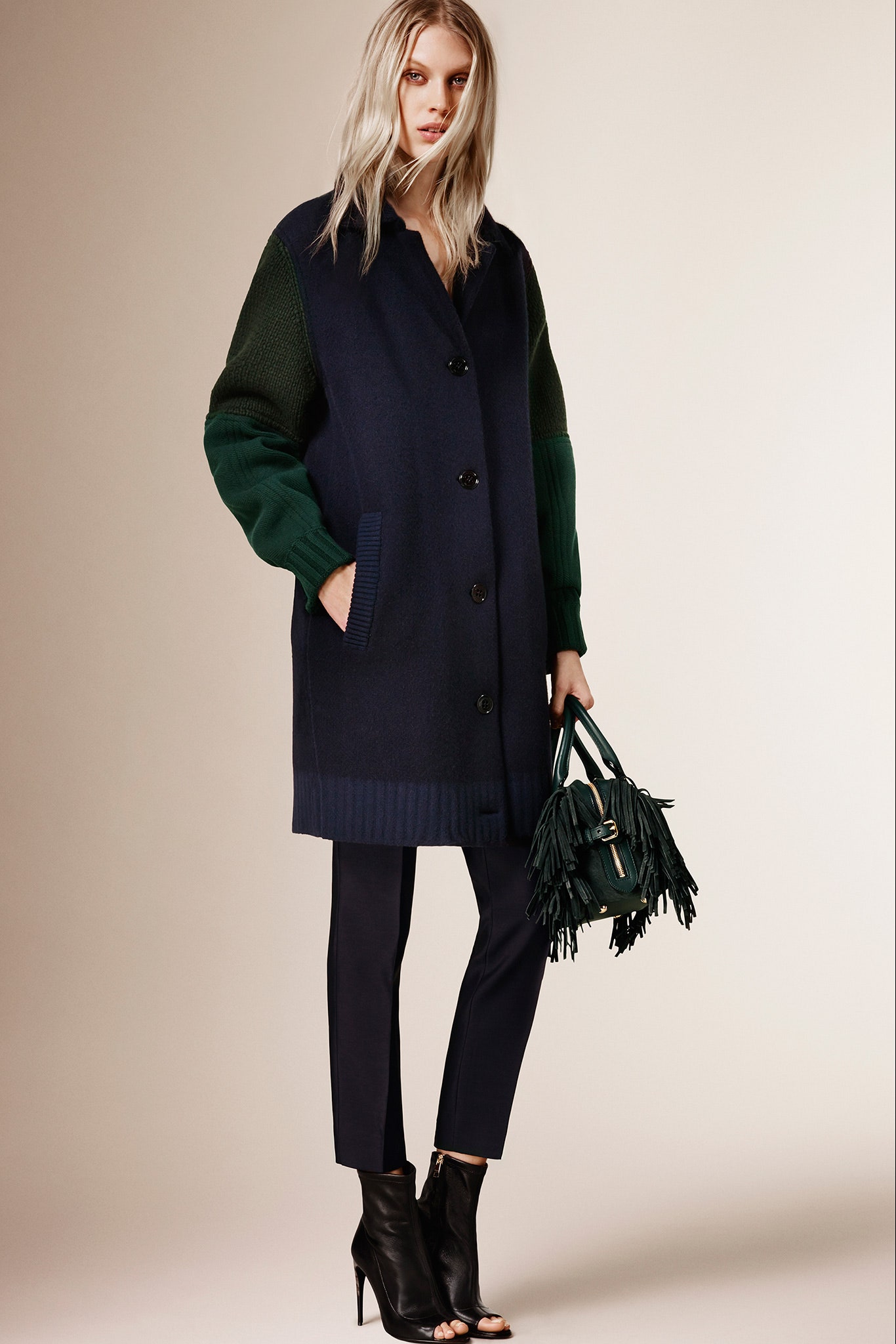 Burberry F/W 15 Look 74