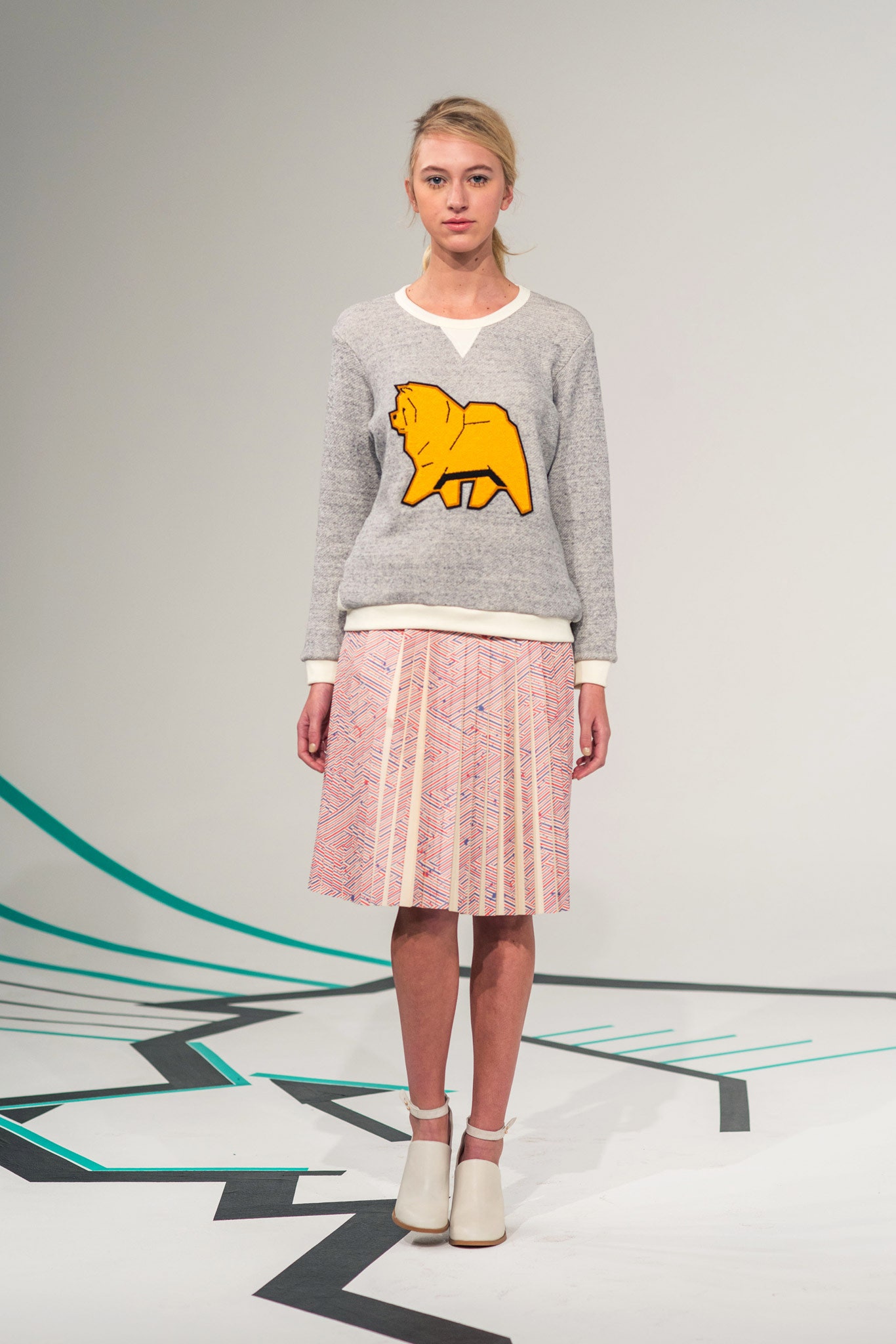 gray sweater with dog motif