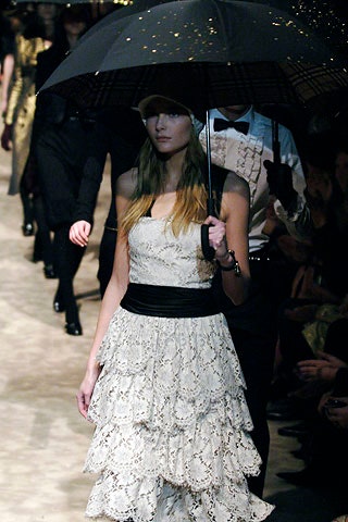 Burberry F/W 06 Look 306