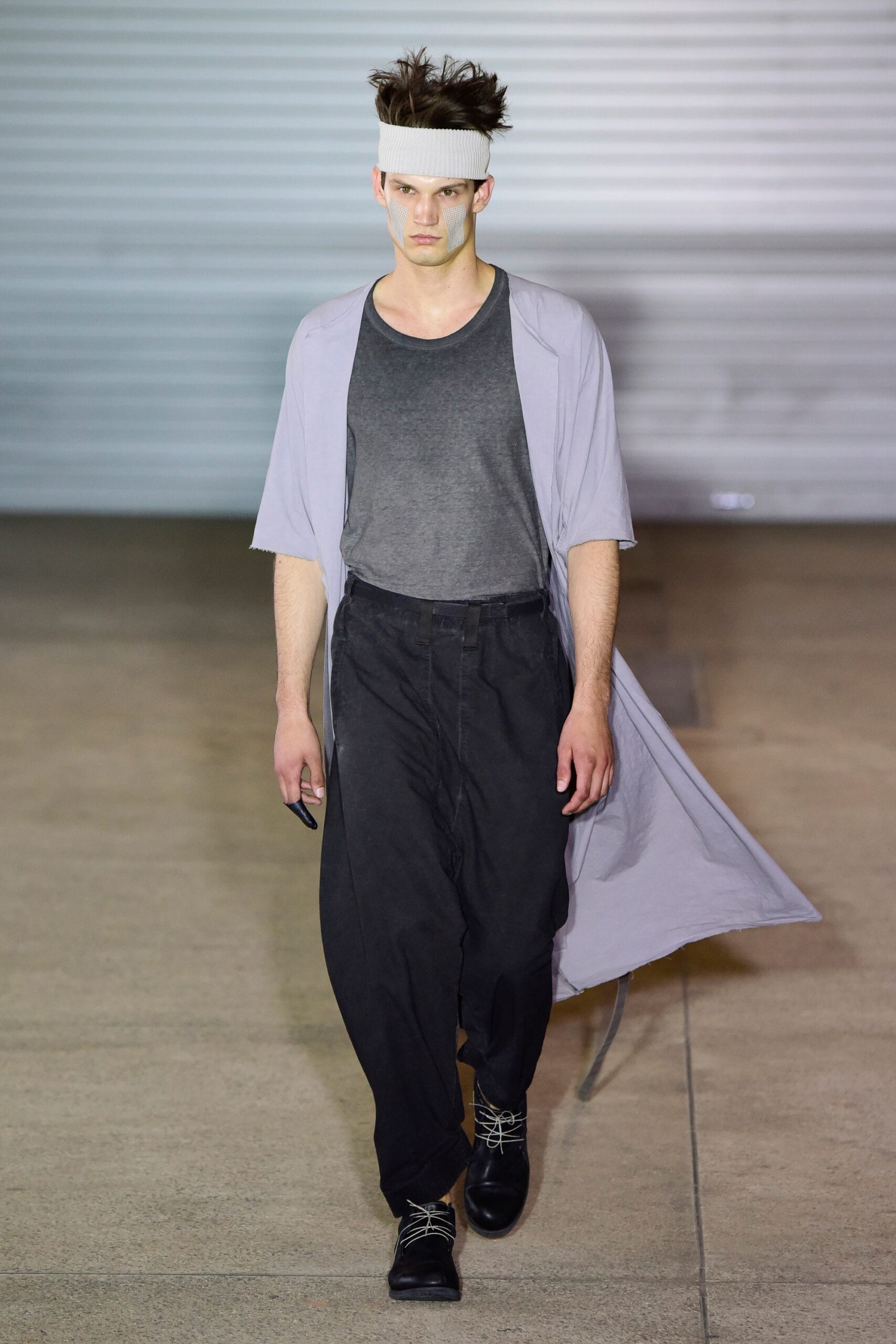 gray jersey short-sleeve scoop-neck relaxed t-shirt
