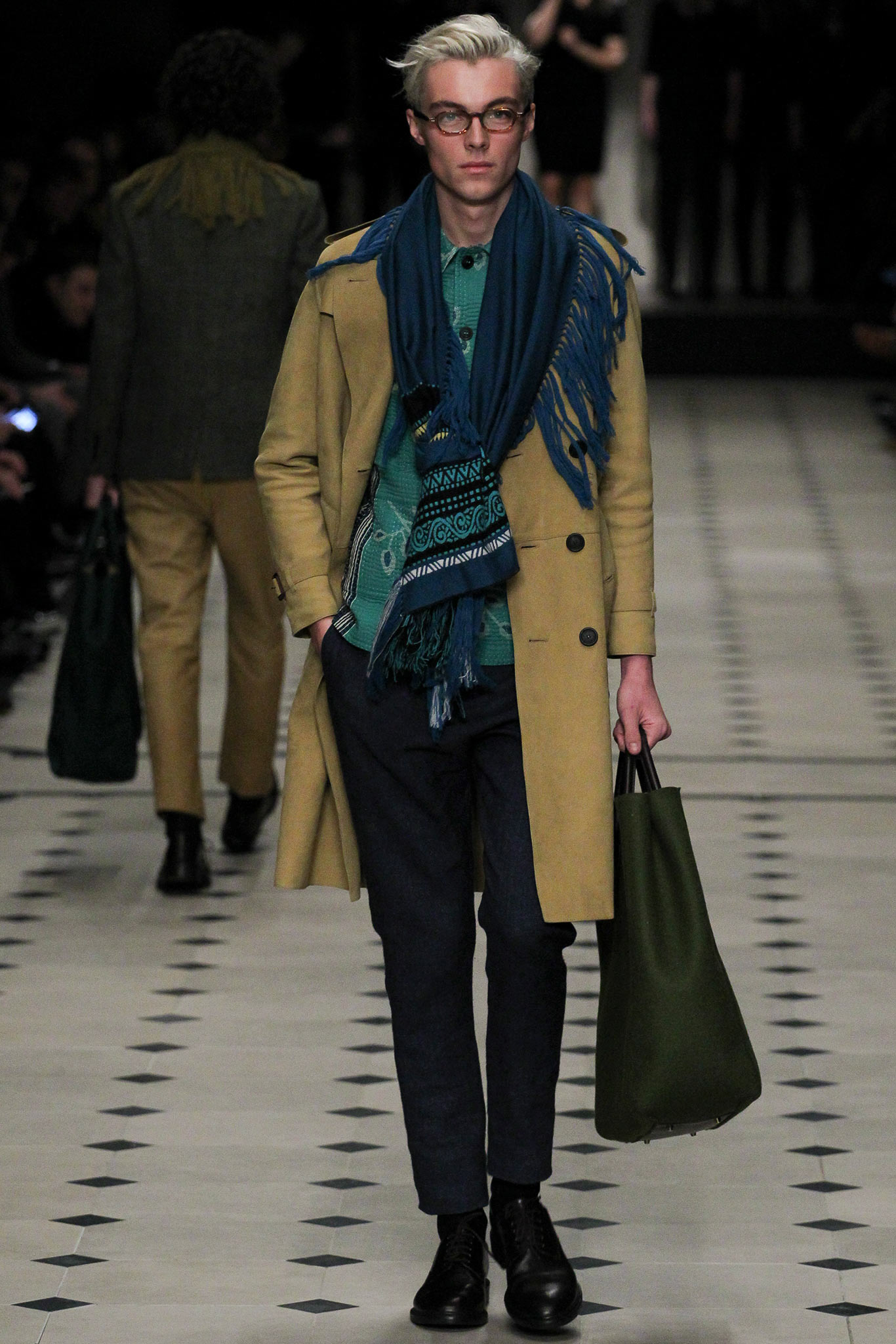 Burberry F/W 15 Menswear Look 25