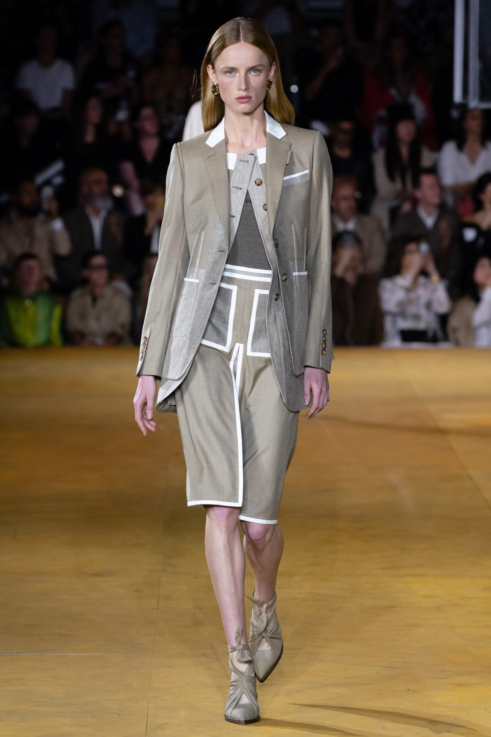 Burberry S/S 20 Menswear Look 10