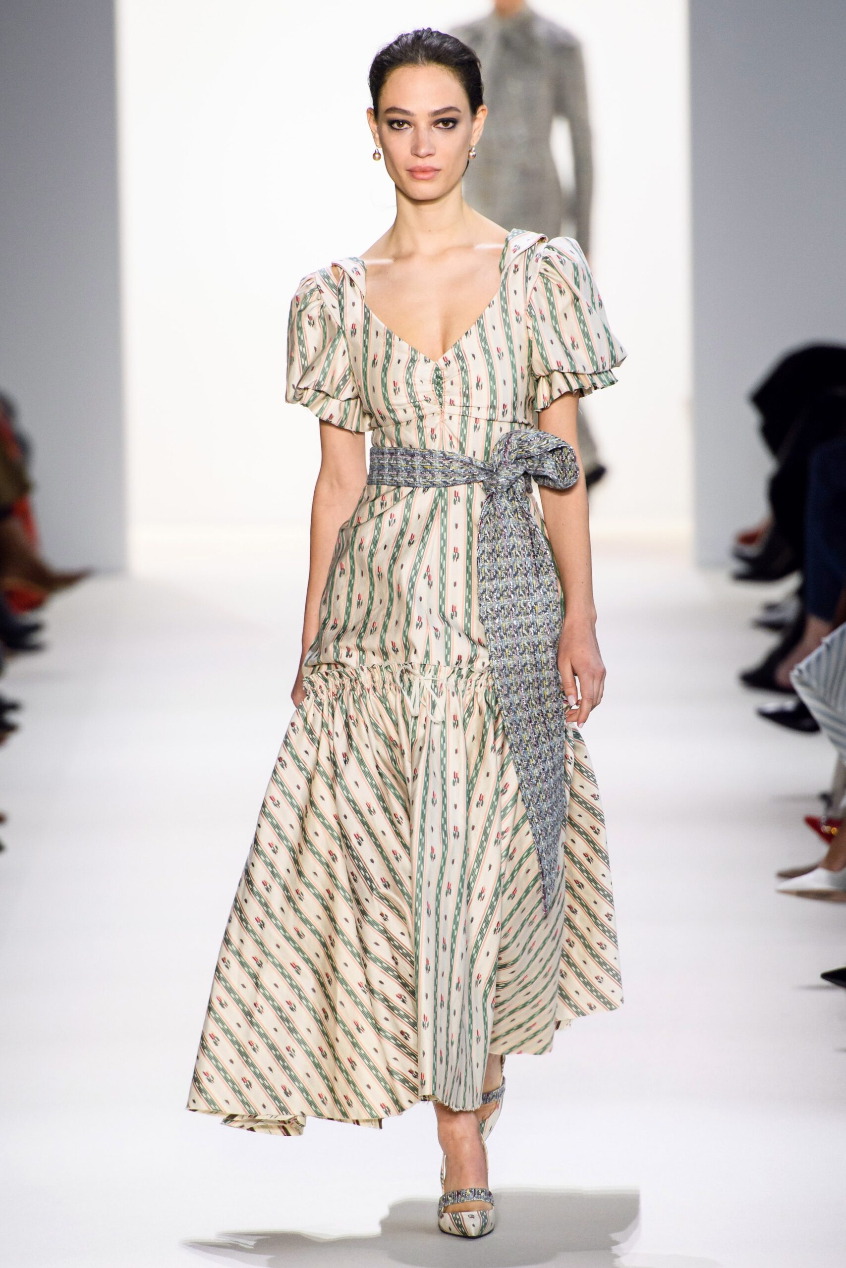 ivory unknown short-sleeve sweetheart fitted striped ruched maxi-dress