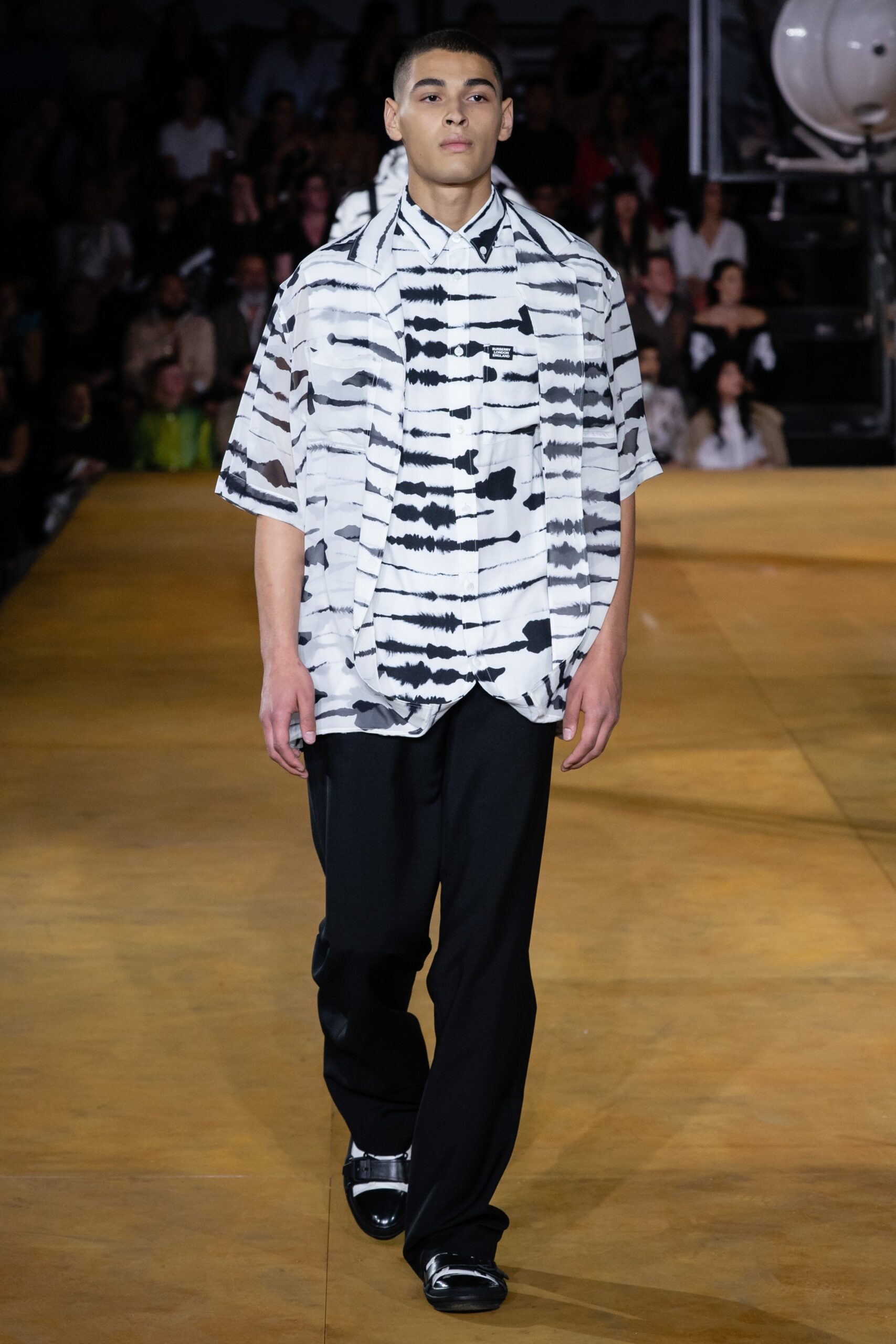 Burberry S/S 20 Menswear Look 738