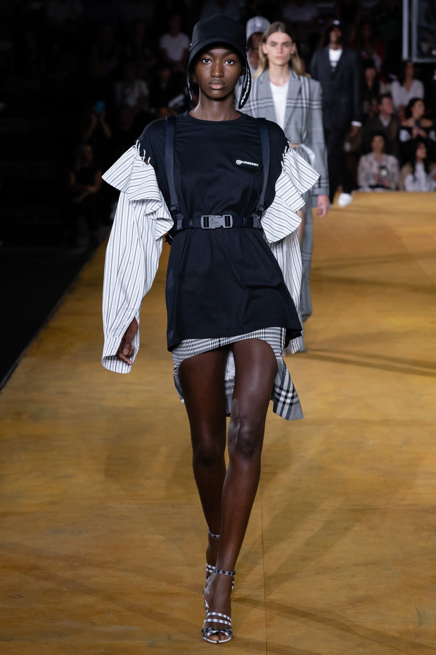 Burberry S/S 20 Menswear Look 922