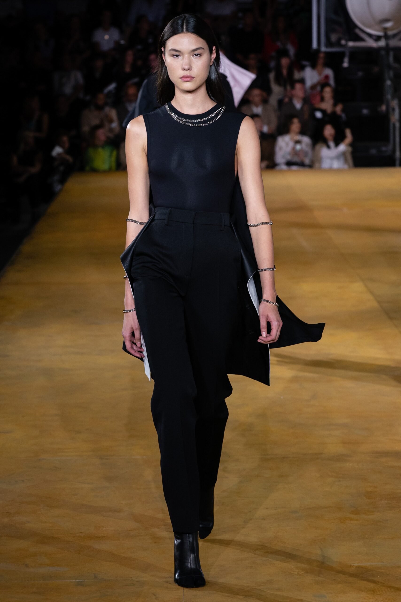Burberry S/S 20 Menswear Look 1009