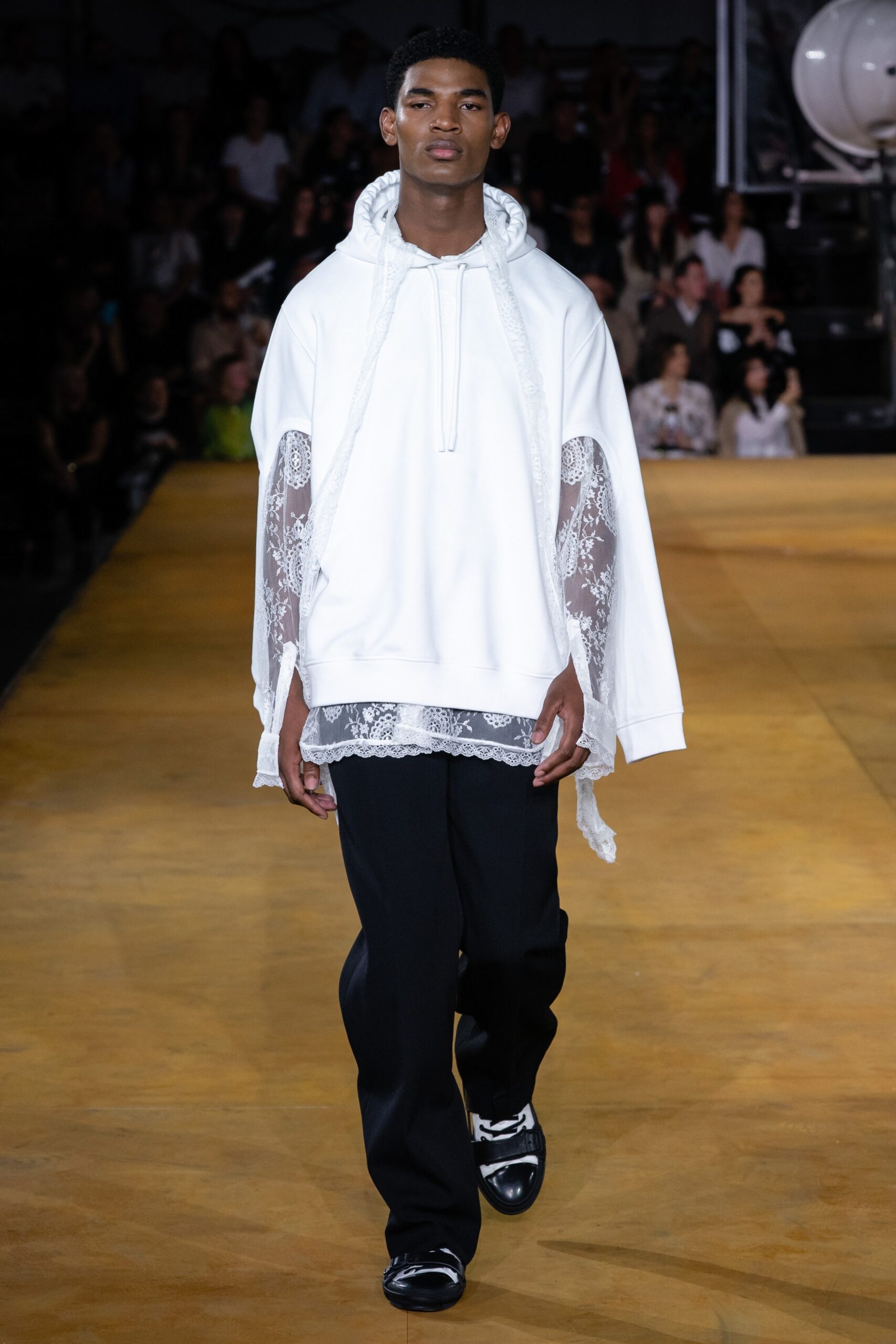 Burberry S/S 20 Menswear Look 1114