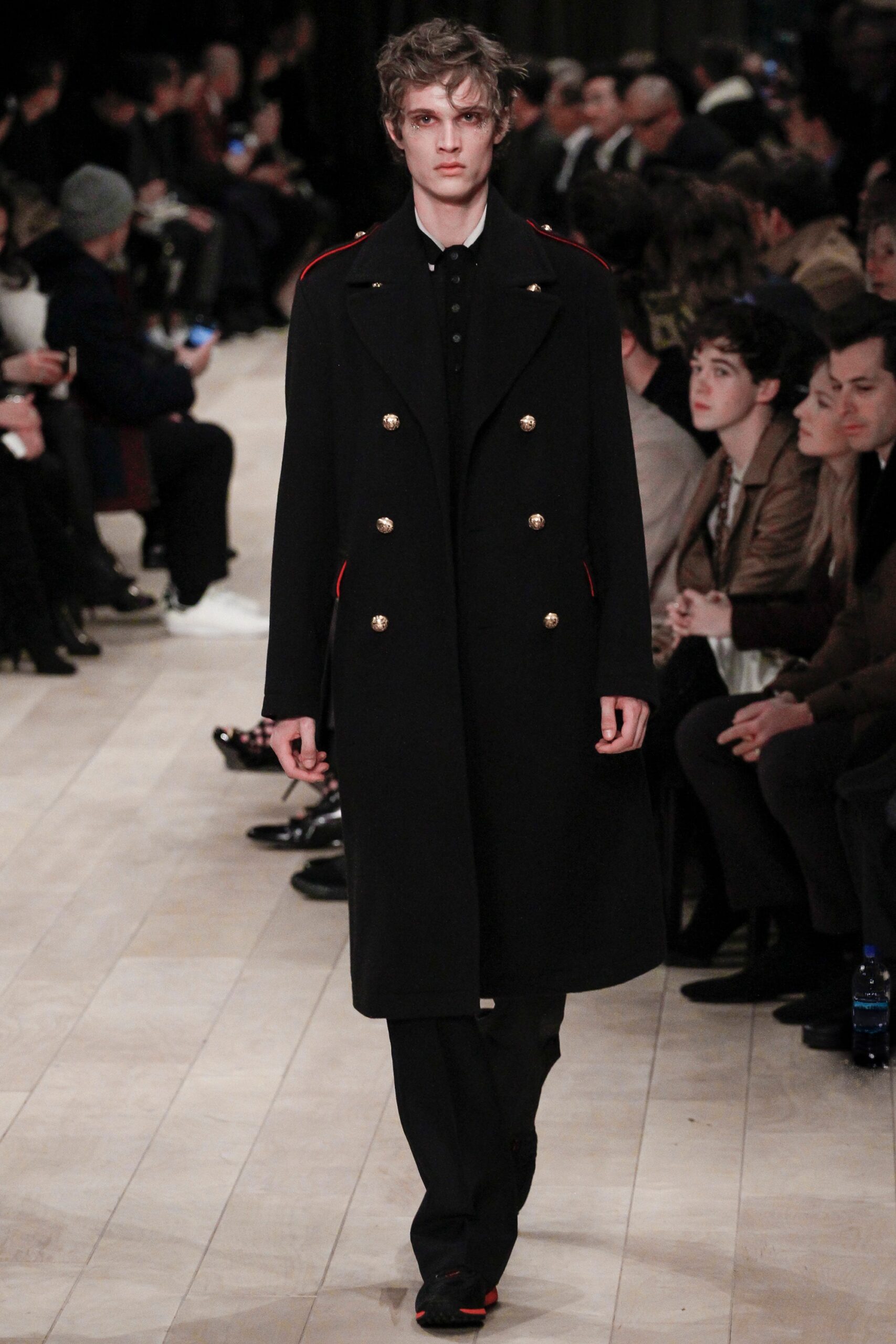 Burberry F/W 16 Menswear Look 11