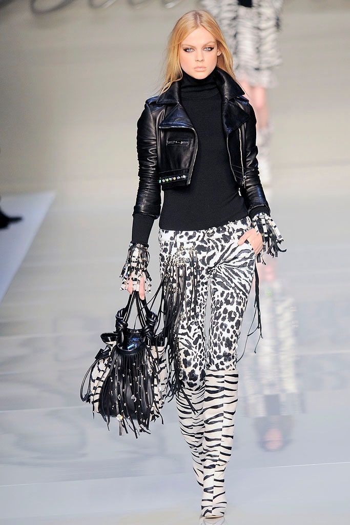 Blumarine F/W 10 Look 70